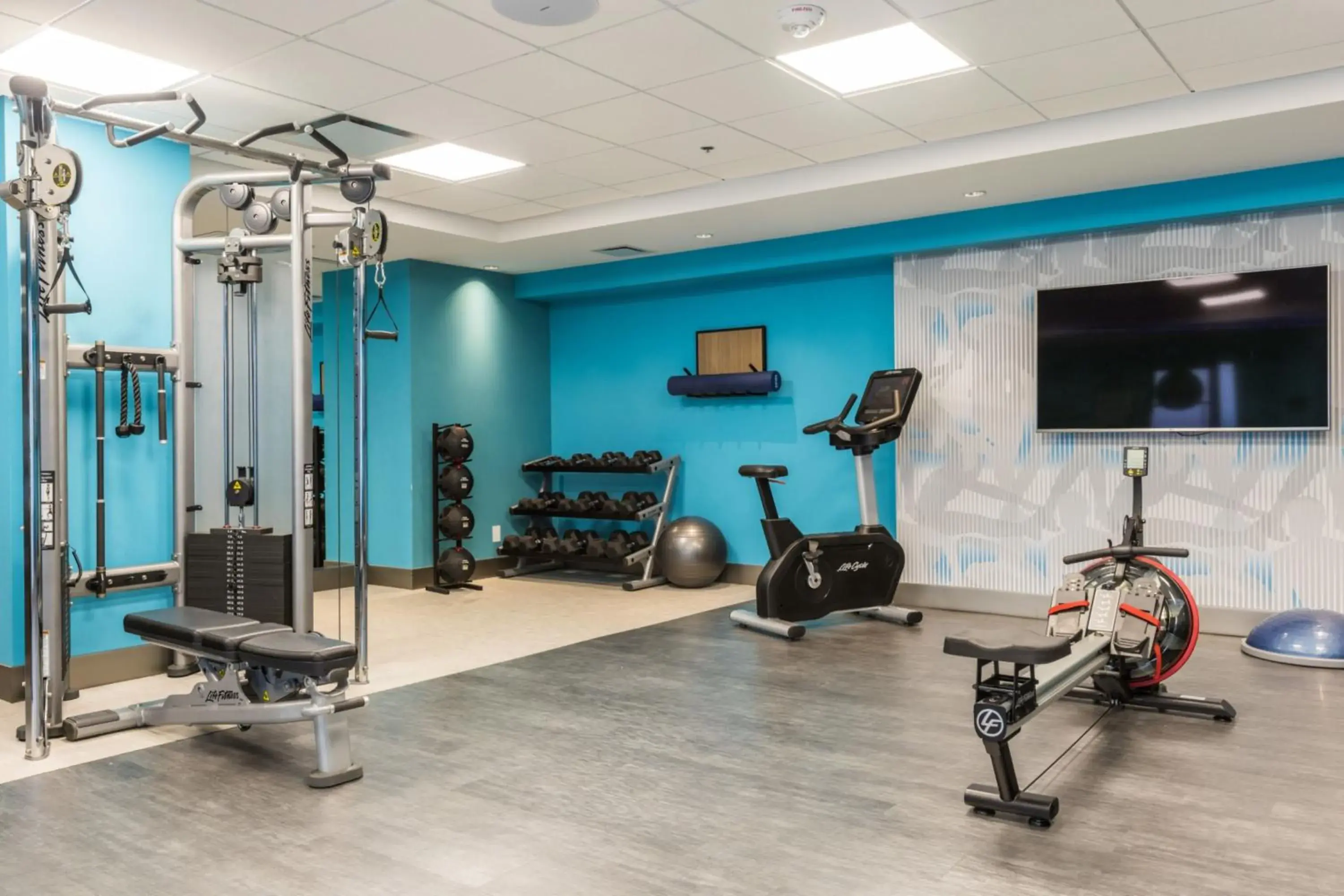 Fitness centre/facilities in Crowne Plaza Toronto Airport by IHG Fitness centre/facilities in Crowne Plaza Toronto Airport by IHG