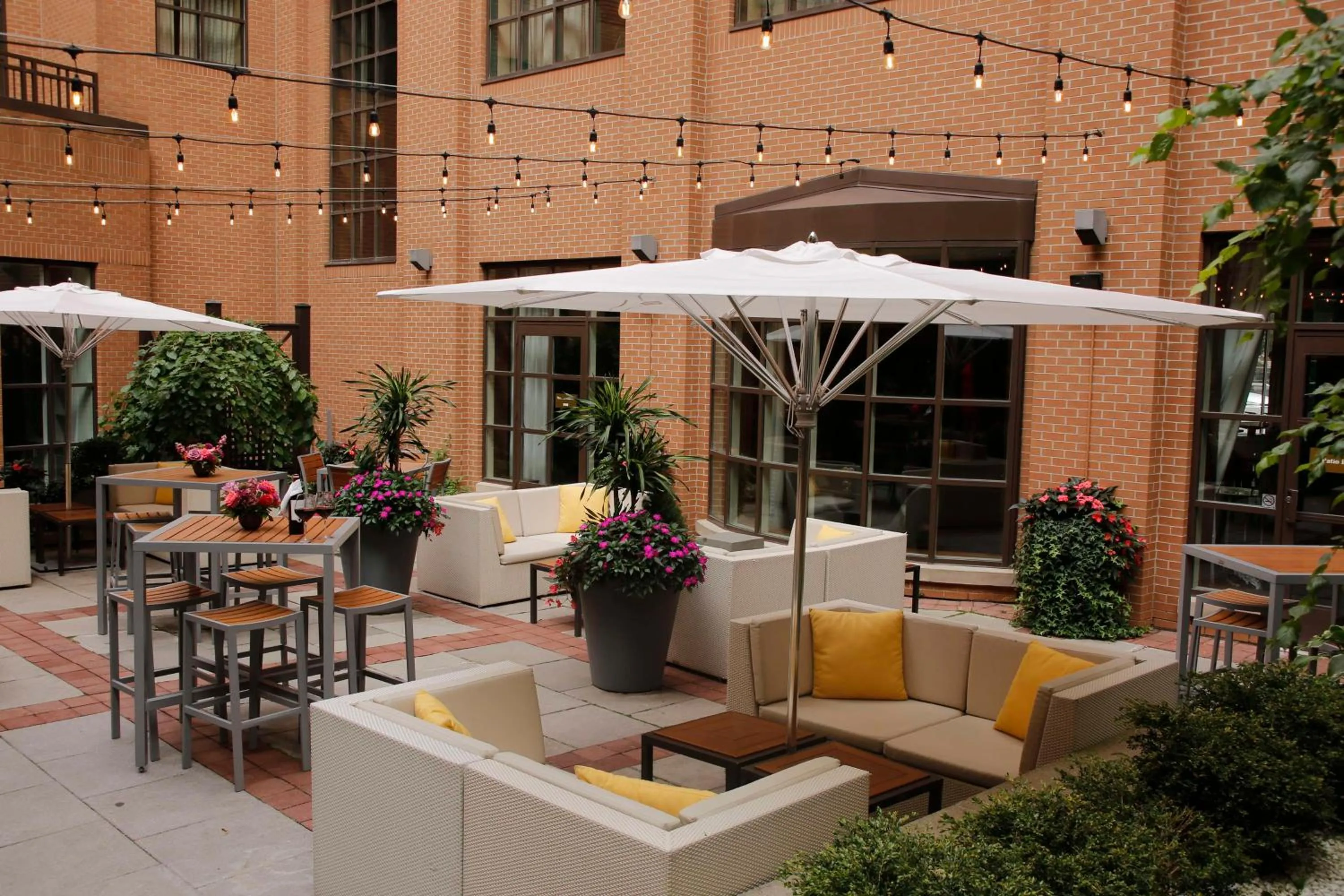 Property building in The Yorkville Royal Sonesta Hotel Toronto