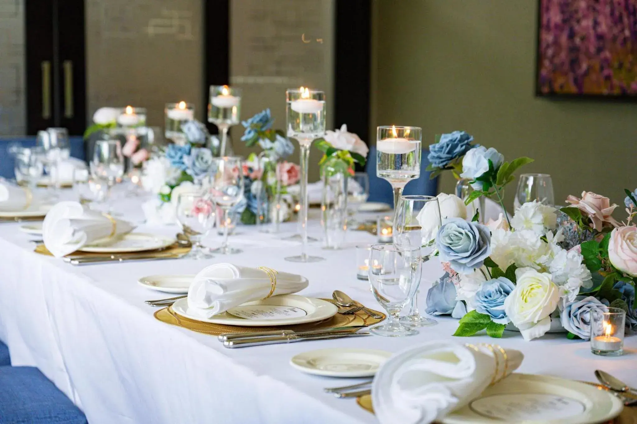 Restaurant/places to eat in Holiday Inn Toronto International Airport by IHG Restaurant/places to eat in Holiday Inn Toronto International Airport by IHG