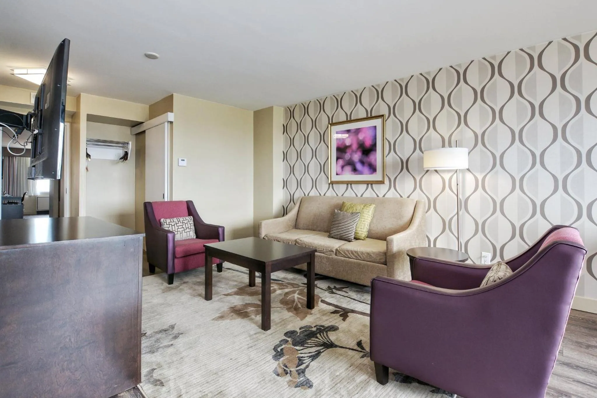 Bedroom in Holiday Inn Toronto International Airport by IHG