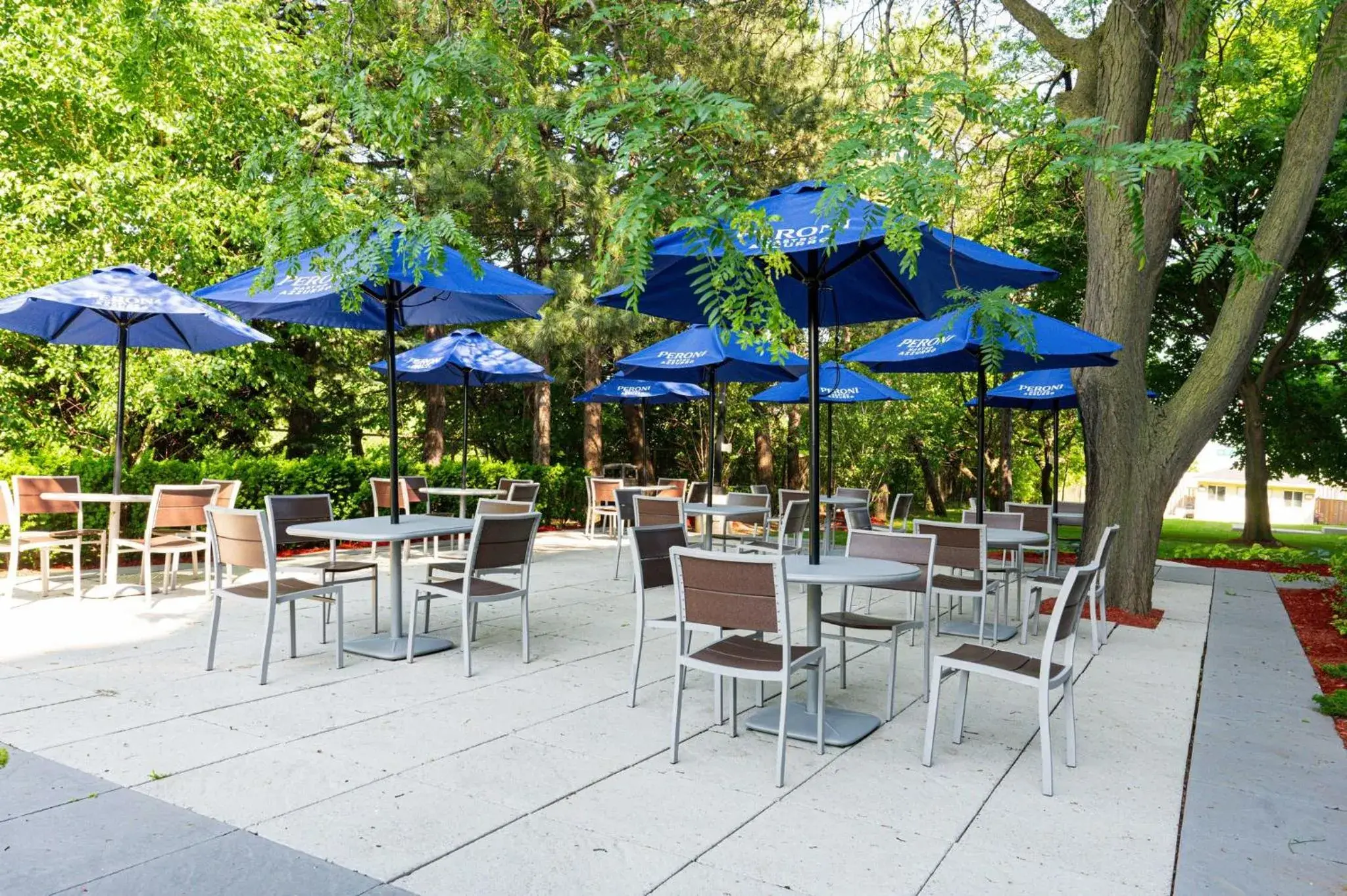 Restaurant/places to eat in Holiday Inn Toronto International Airport by IHG Restaurant/places to eat in Holiday Inn Toronto International Airport by IHG