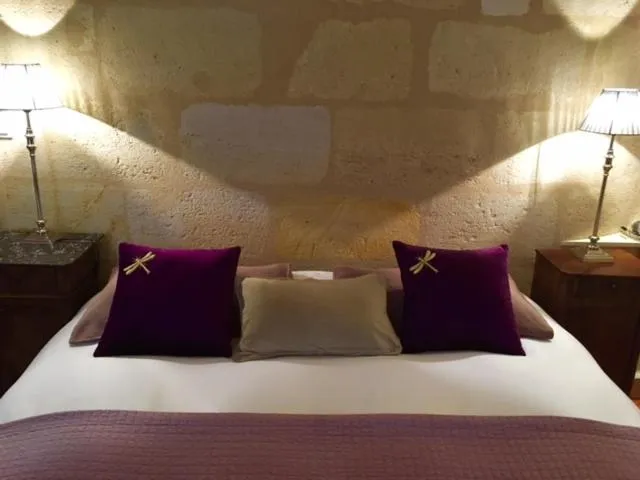 Bed in MAISON D'HÔTES "Bordeaux Wine Lodge"