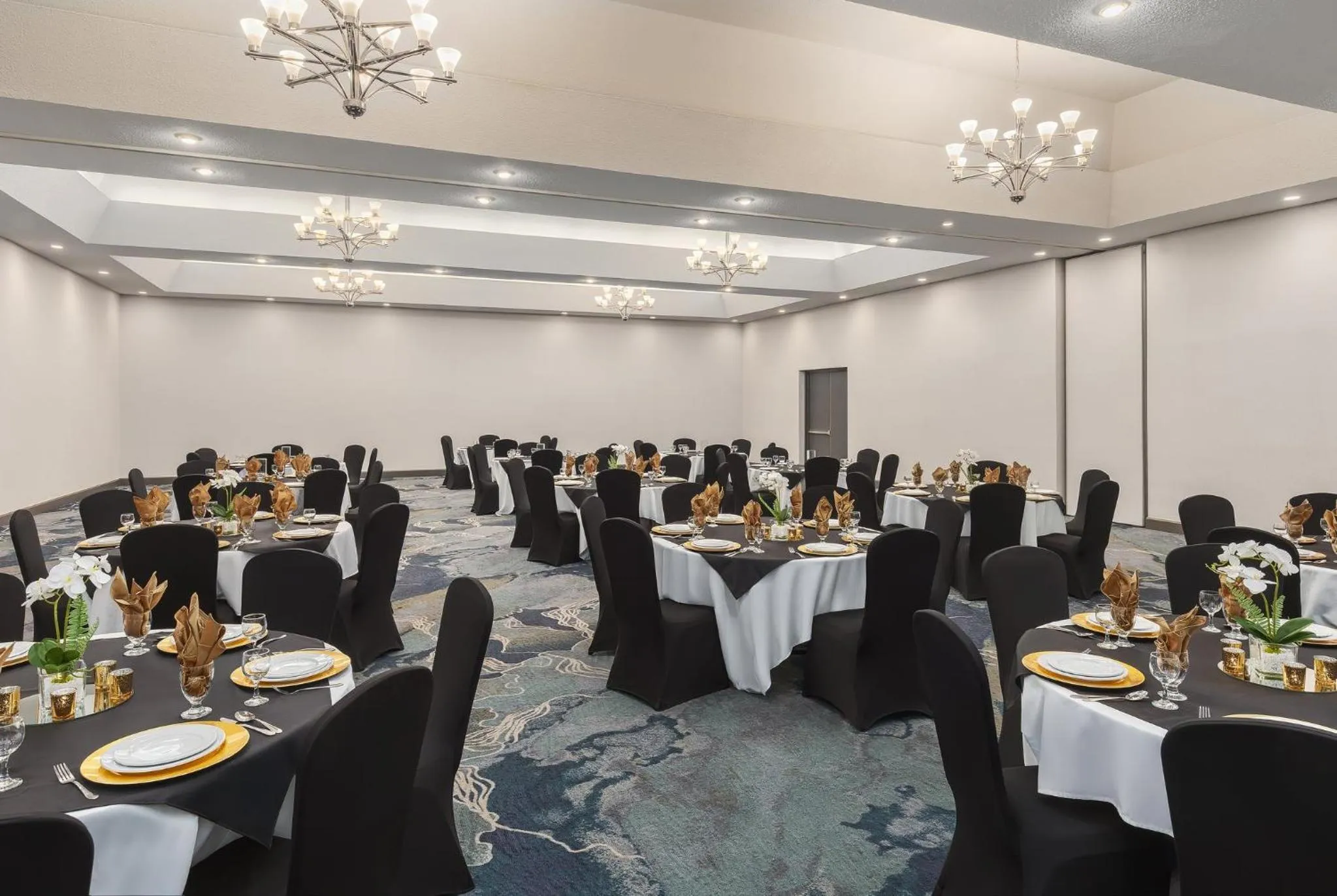 Banquet/Function facilities in Holiday Inn Oakville Centre by IHG