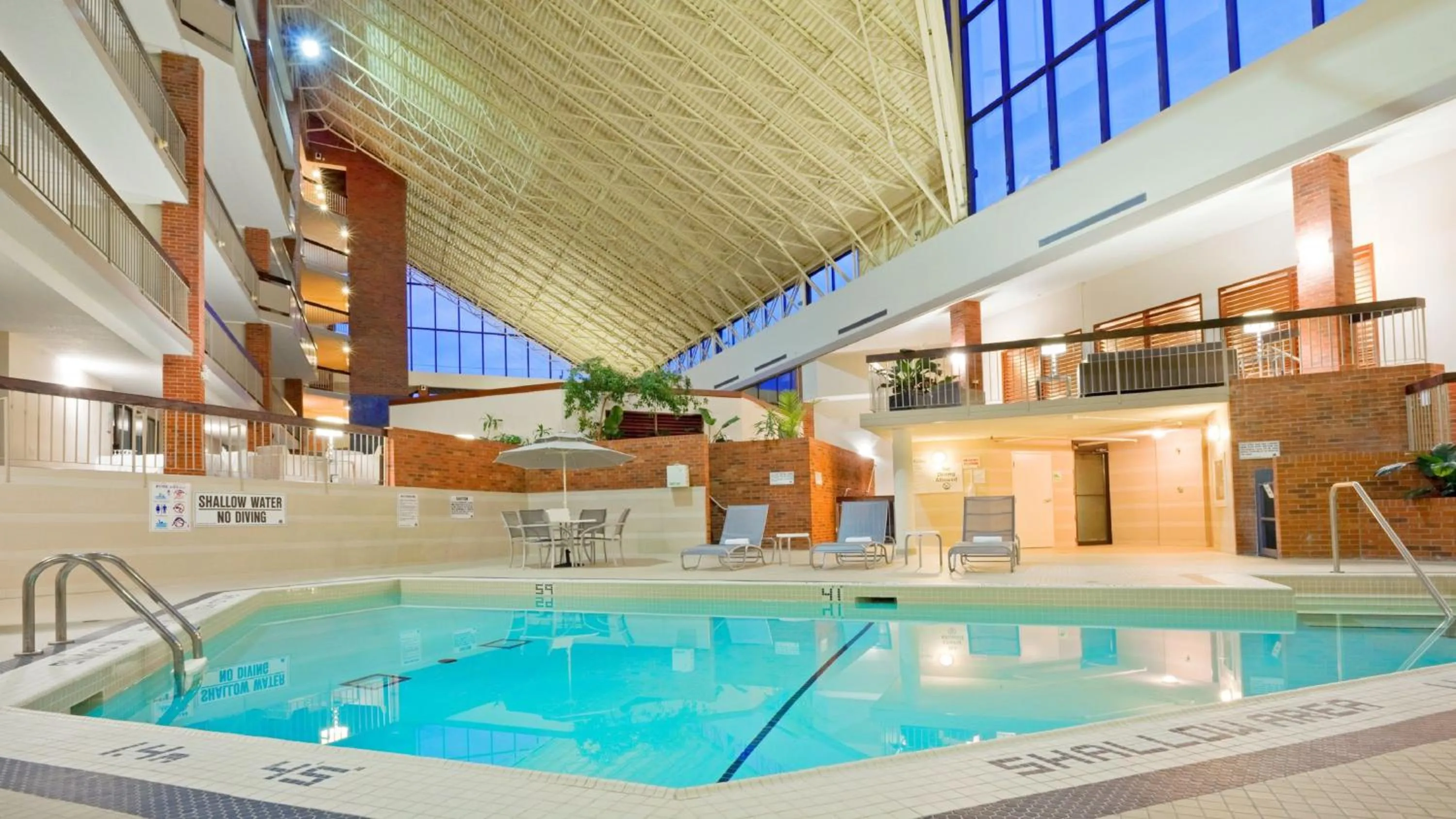Swimming pool in Holiday Inn Oakville Centre by IHG