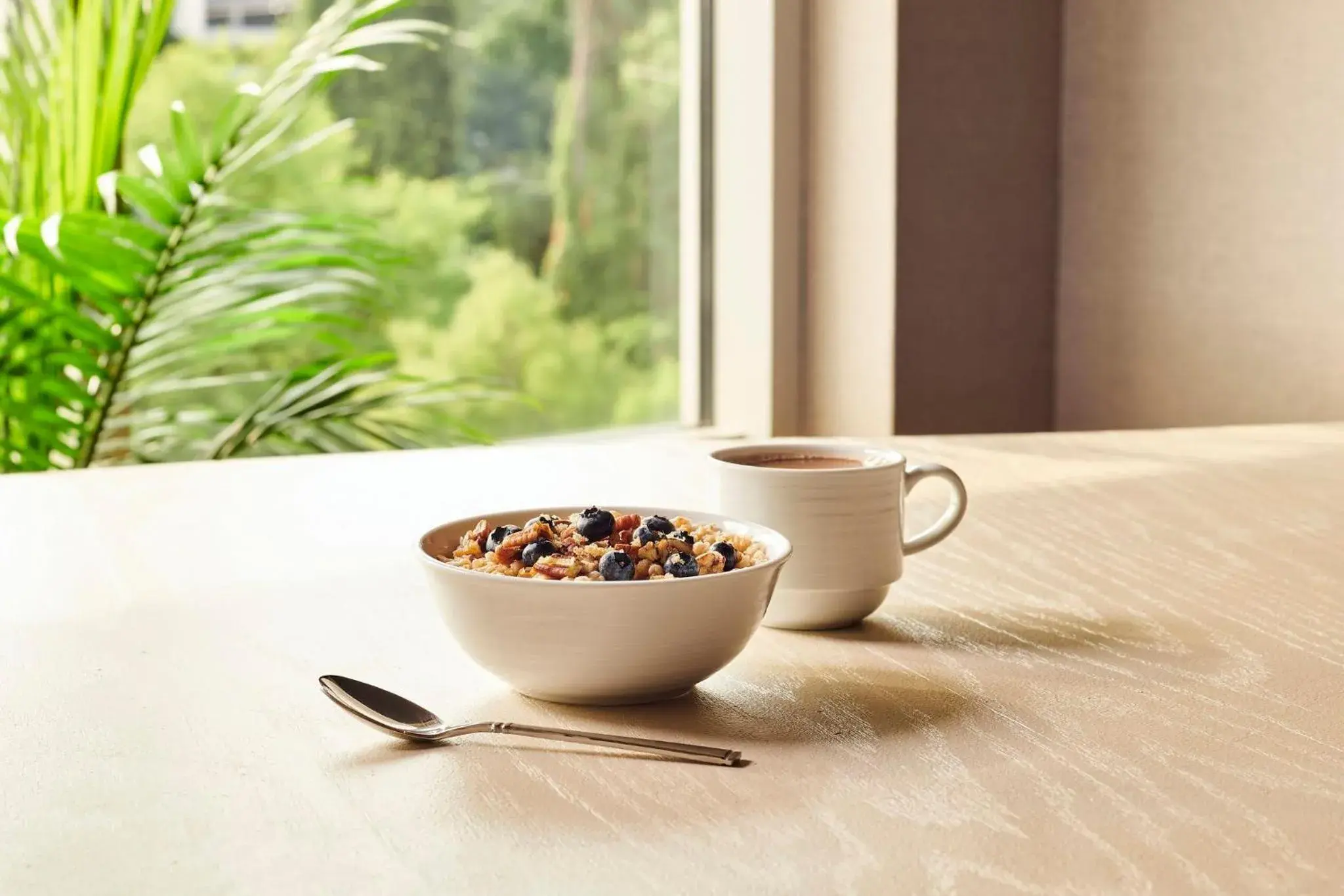 Restaurant/places to eat in Holiday Inn Oakville Centre by IHG Restaurant/places to eat in Holiday Inn Oakville Centre by IHG