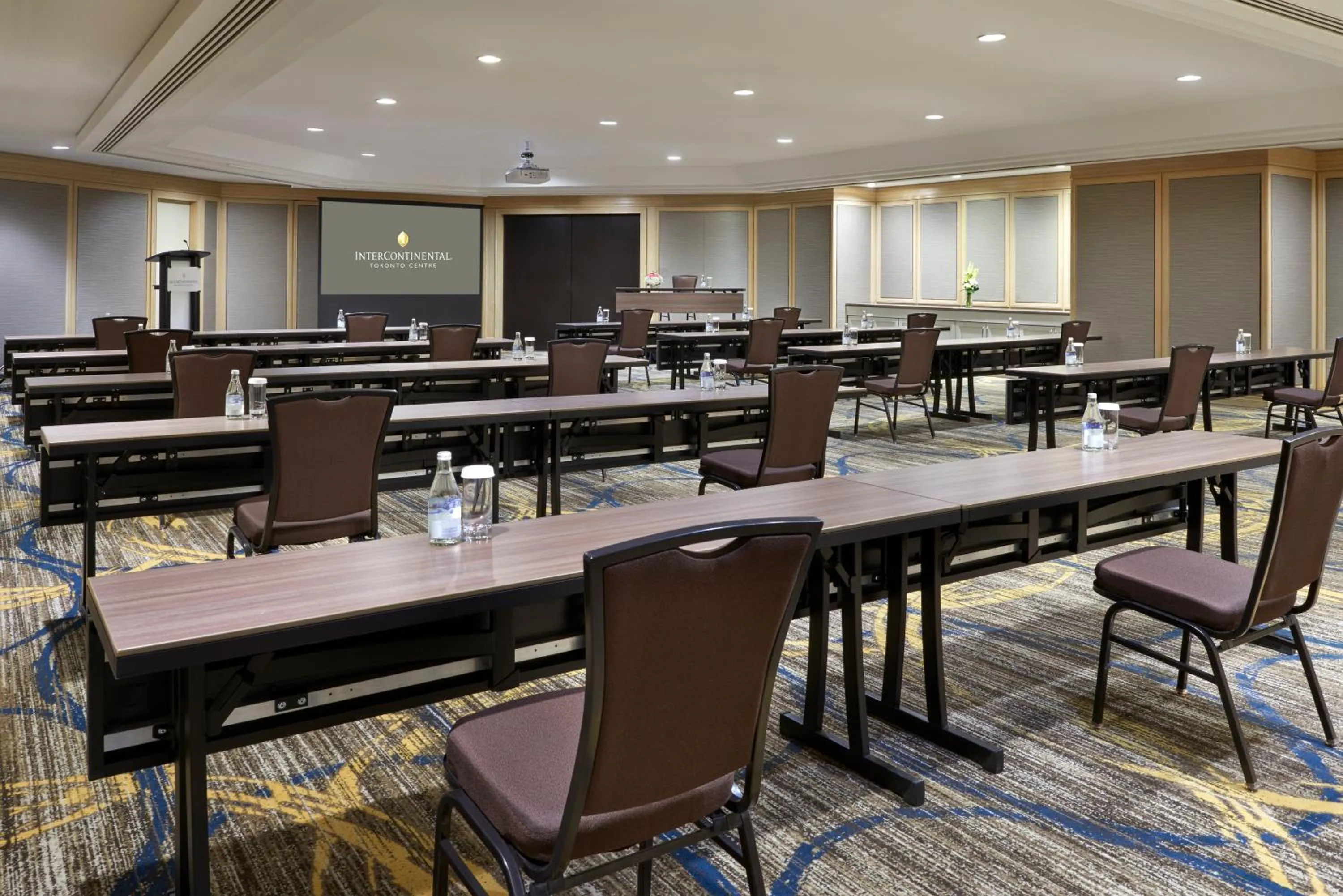 Meeting/conference room in InterContinental Toronto Centre by IHG