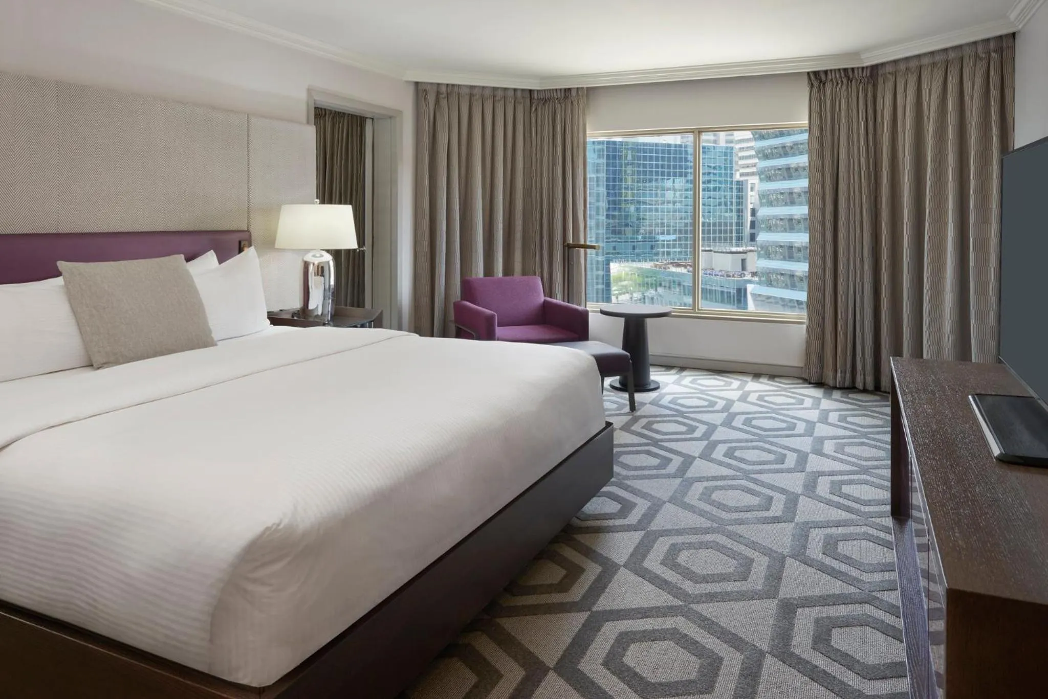 Photo of the whole room, Bed in InterContinental Toronto Centre by IHG