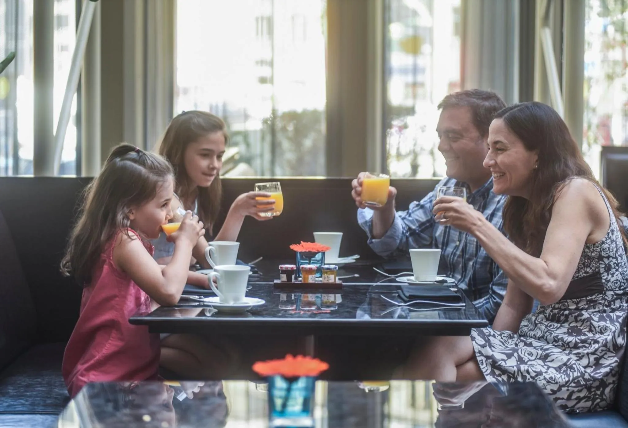 Restaurant/places to eat in InterContinental Toronto Centre by IHG