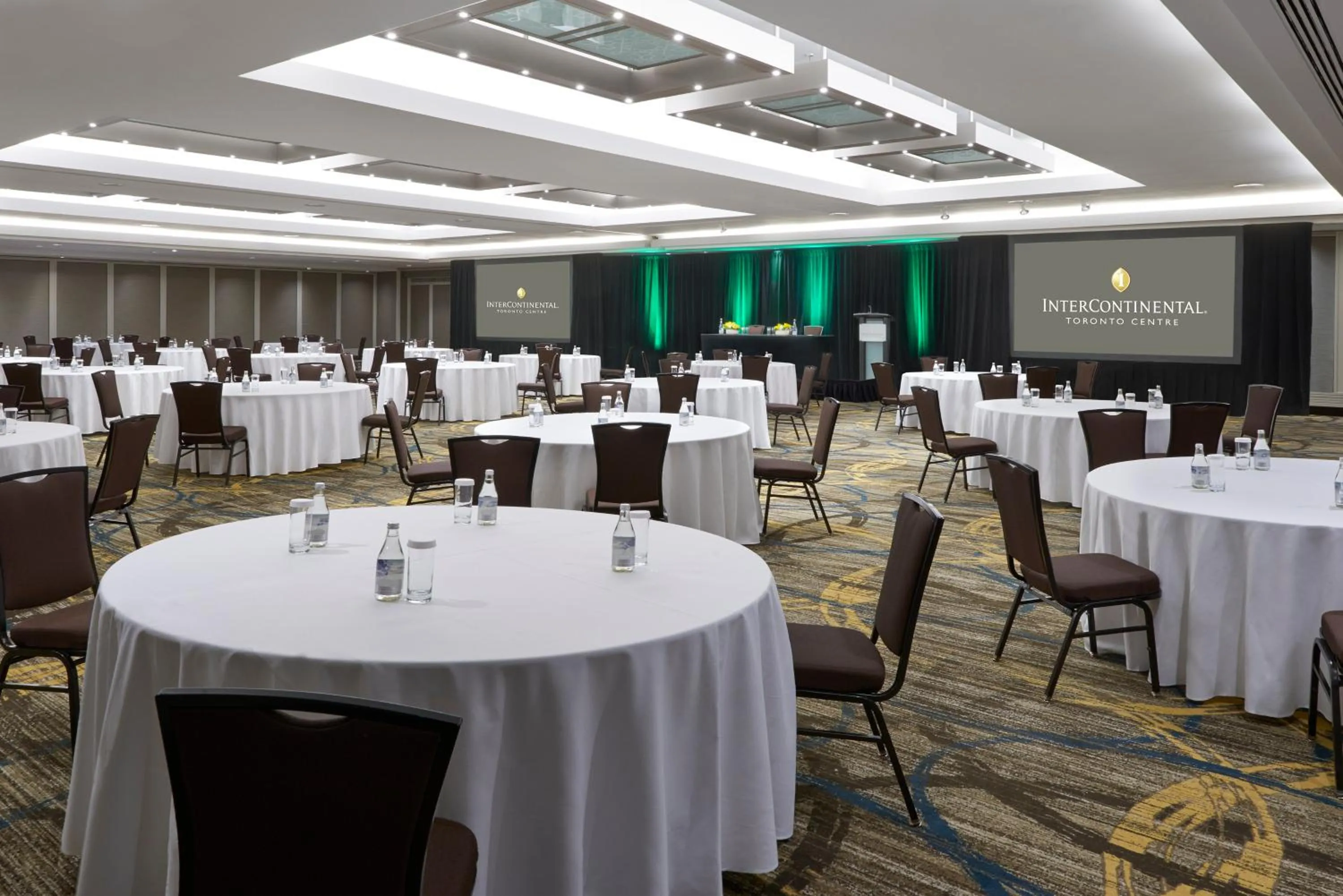 Meeting/conference room in InterContinental Toronto Centre by IHG