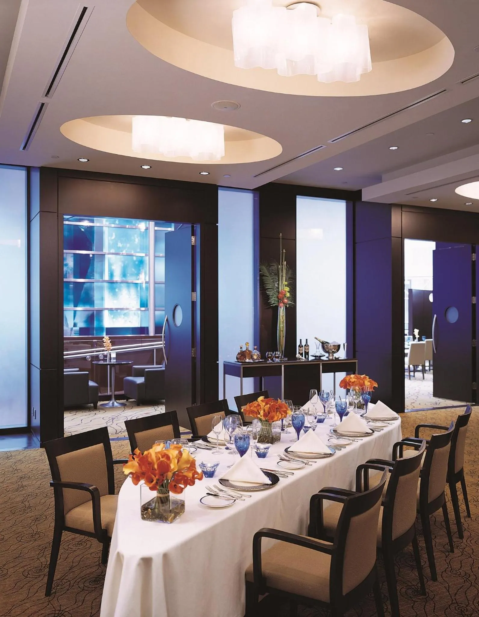 Restaurant/places to eat in InterContinental Toronto Centre by IHG