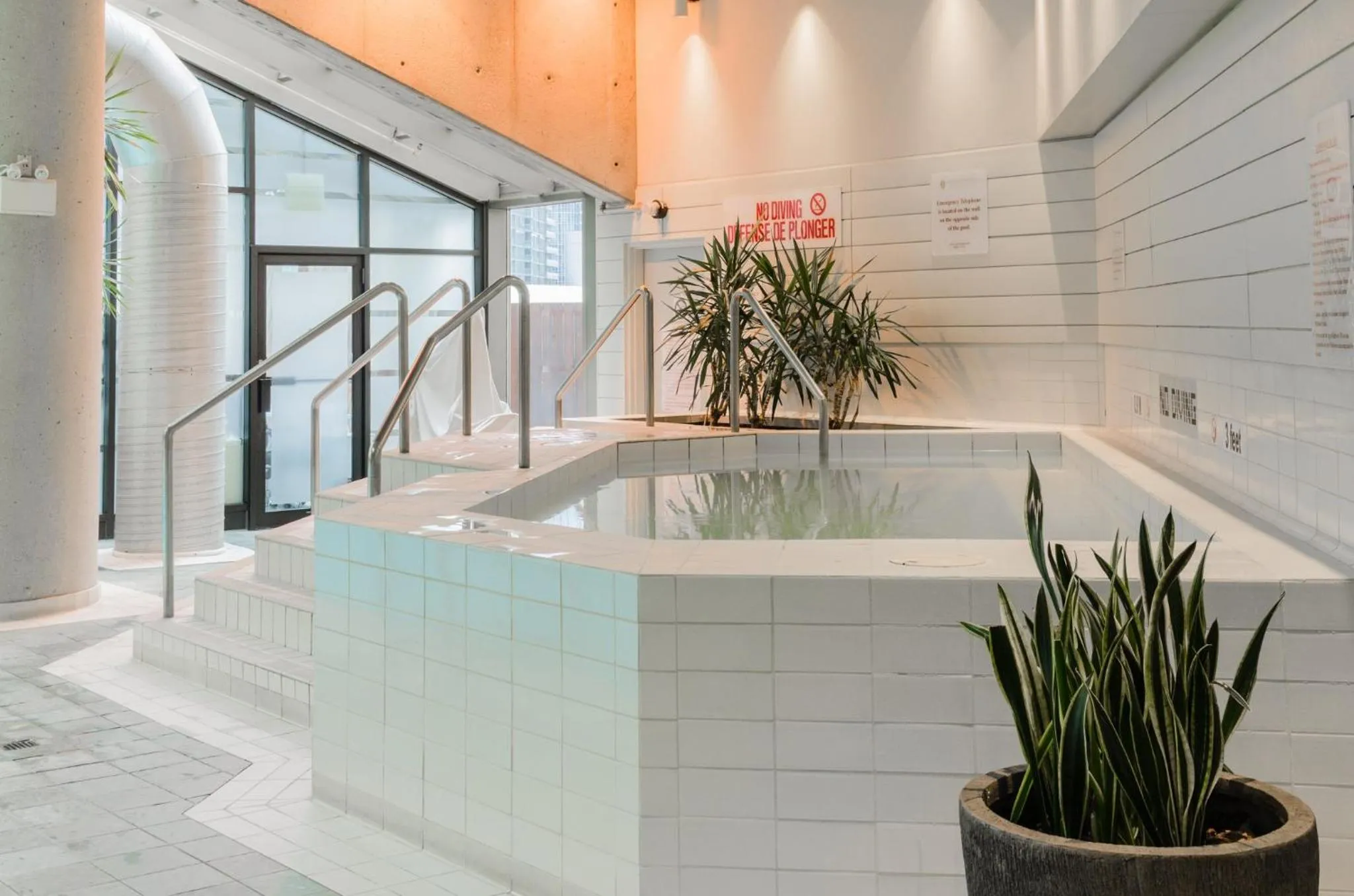 Swimming pool in InterContinental Toronto Centre by IHG