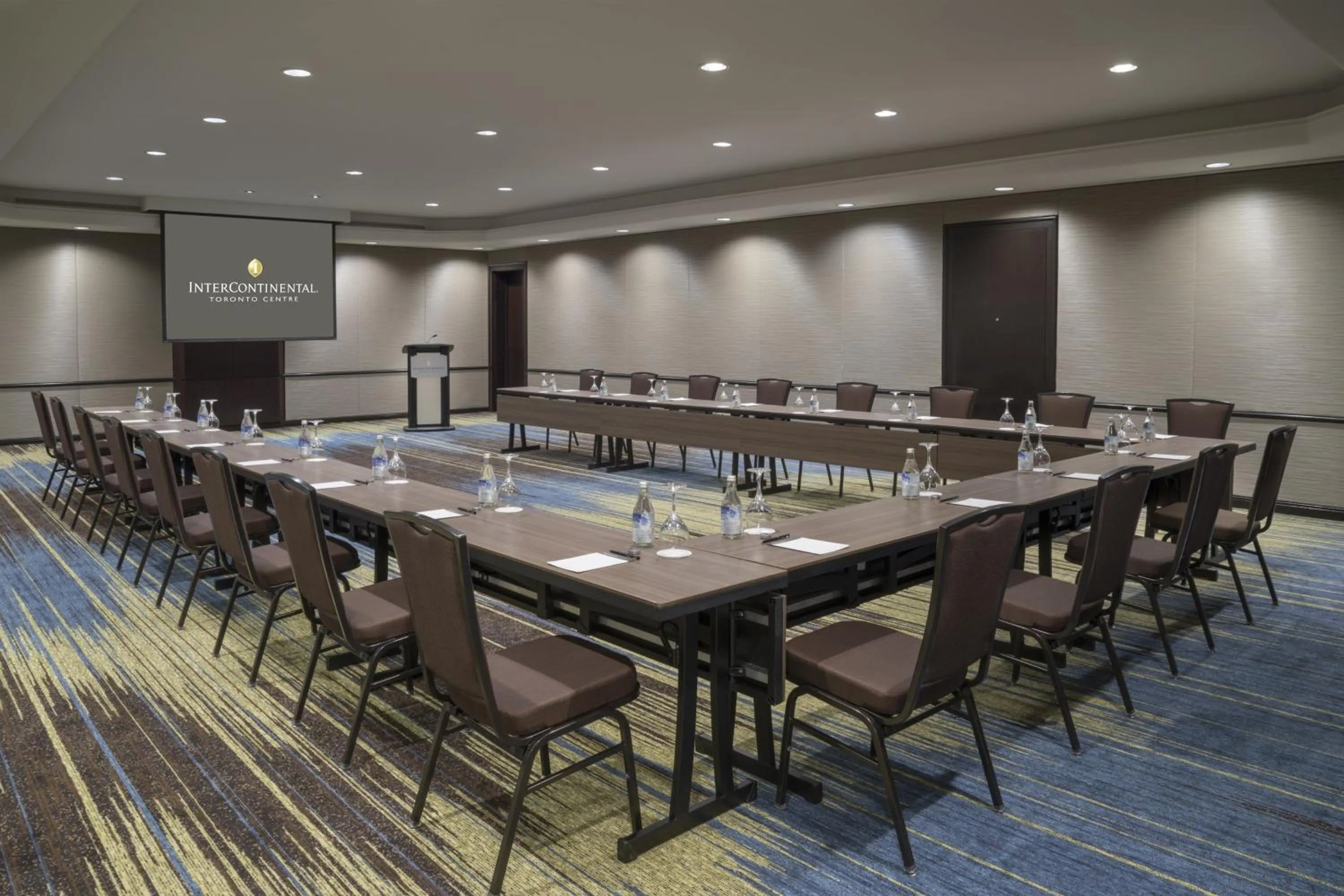 Meeting/conference room in InterContinental Toronto Centre by IHG
