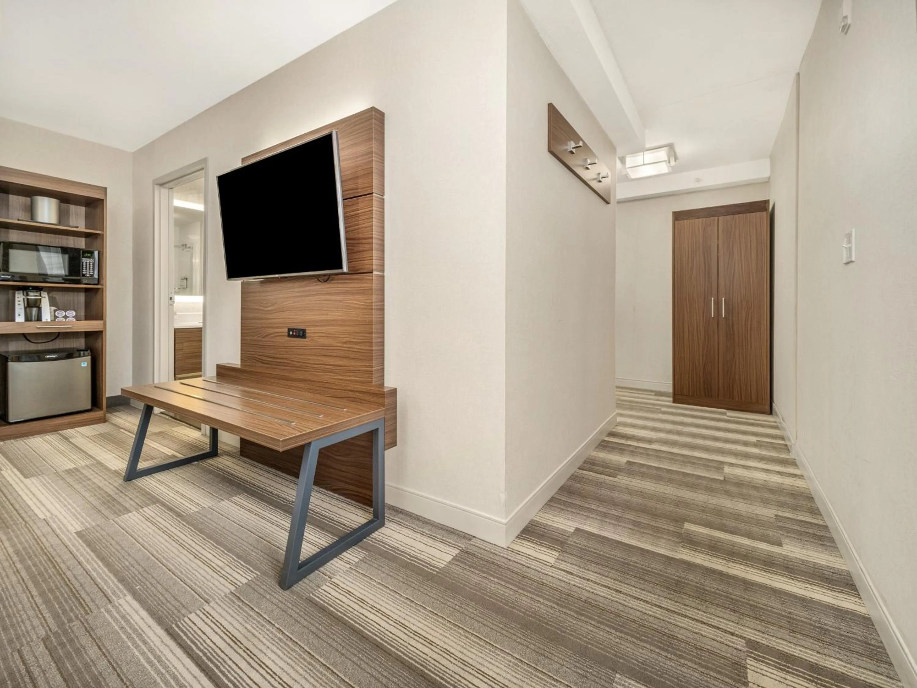 Photo of the whole room in Holiday Inn Express & Suites Medicine Hat by IHG