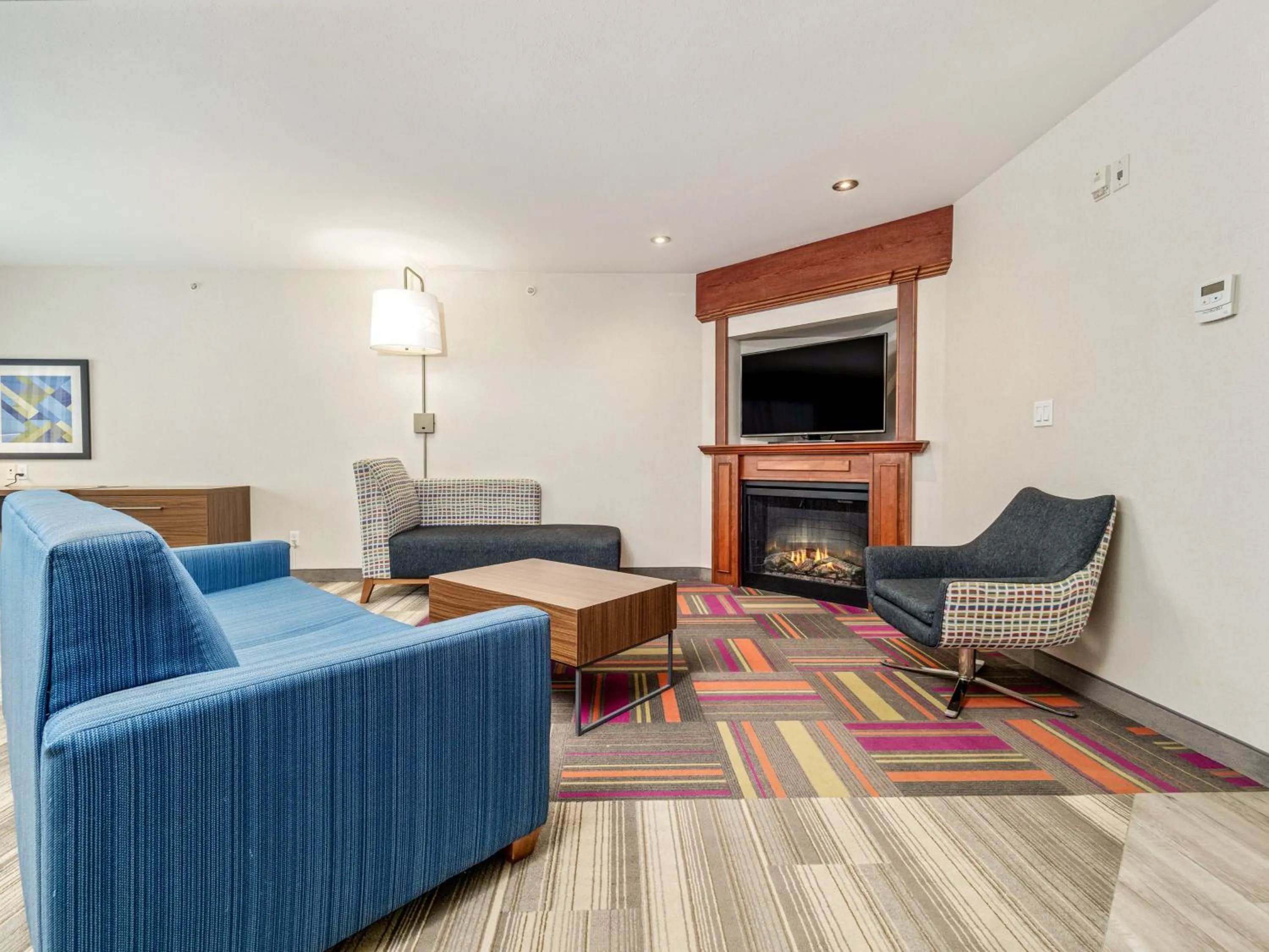 Photo of the whole room in Holiday Inn Express & Suites Medicine Hat by IHG