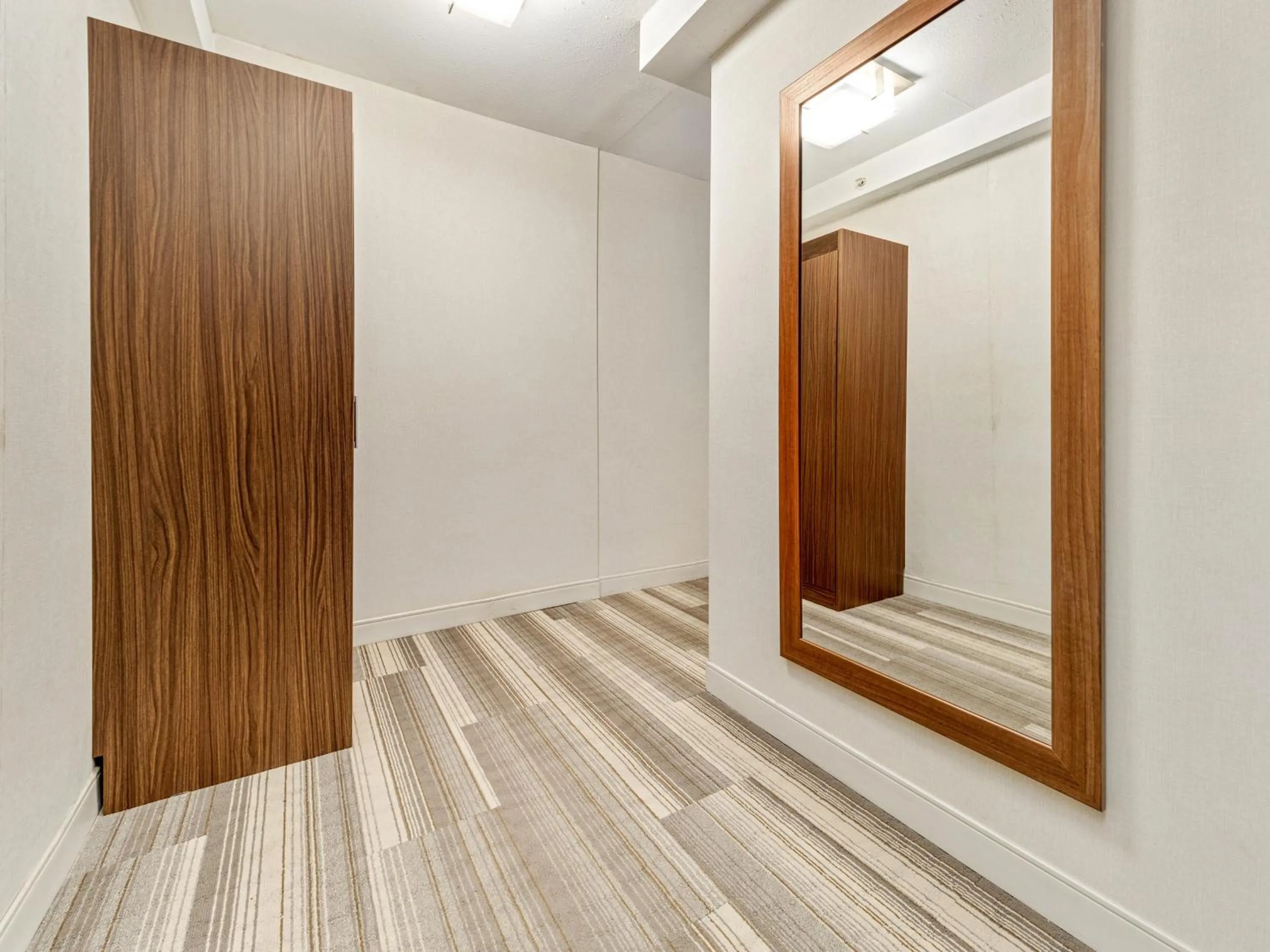 Photo of the whole room in Holiday Inn Express & Suites Medicine Hat by IHG