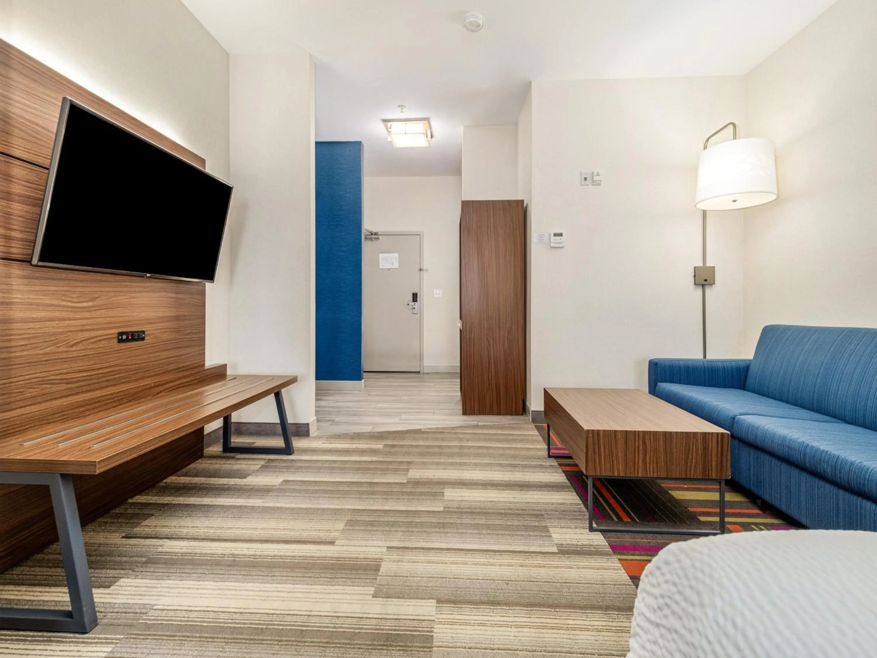 Photo of the whole room in Holiday Inn Express & Suites Medicine Hat by IHG