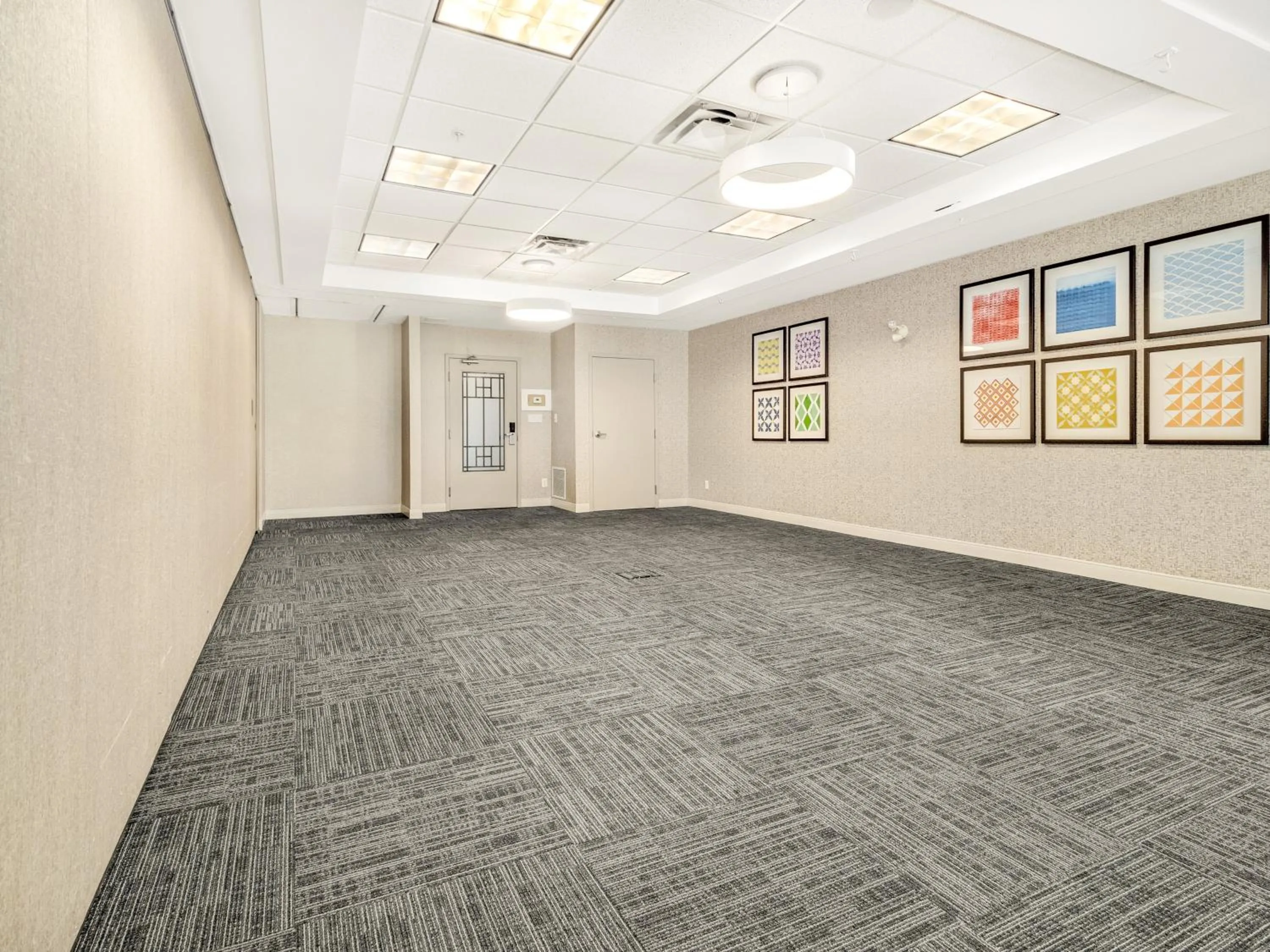 Meeting/conference room in Holiday Inn Express & Suites Medicine Hat by IHG