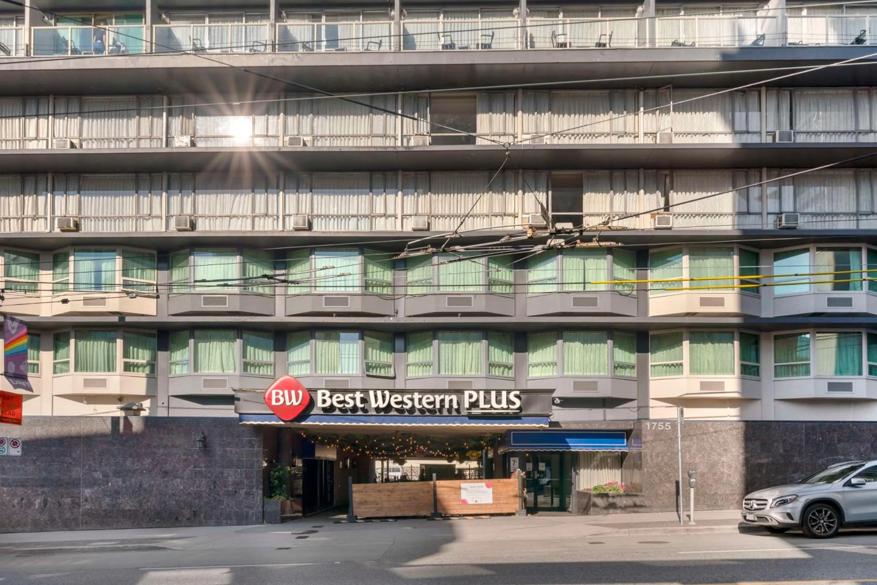Property building in Best Western Plus Sands