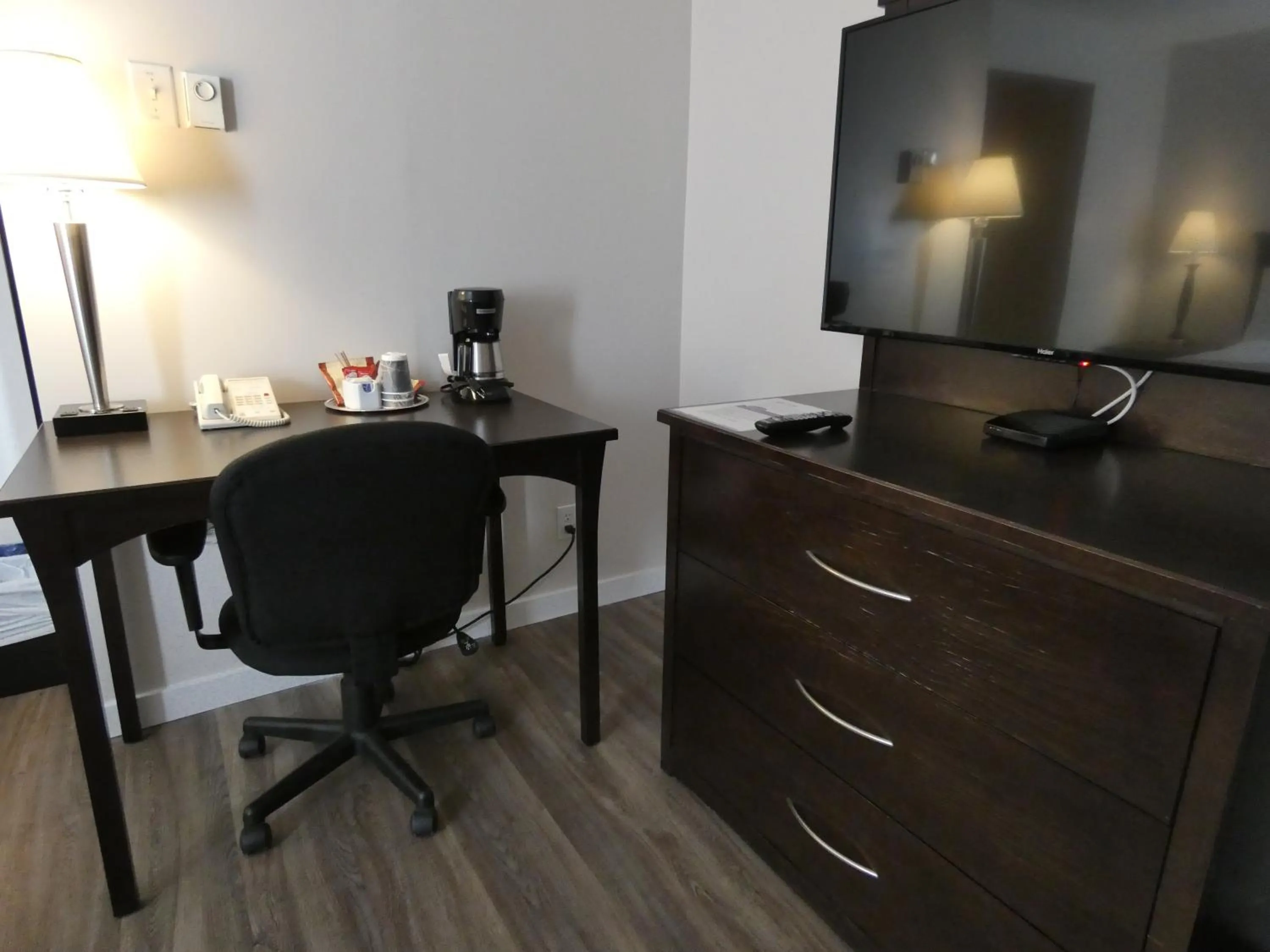 TV and multimedia in Dilworth Inn Kelowna