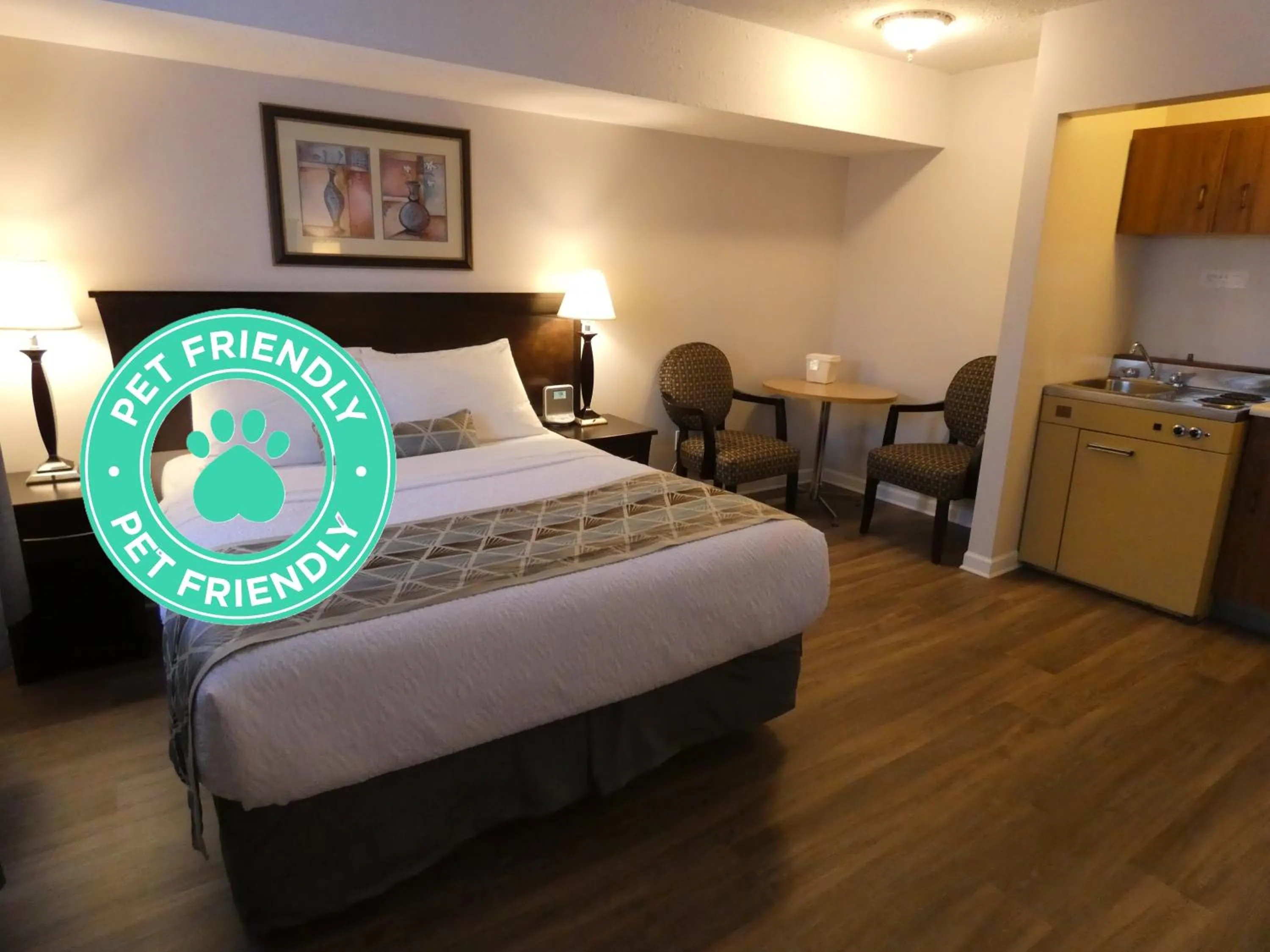 Bed in Dilworth Inn Kelowna