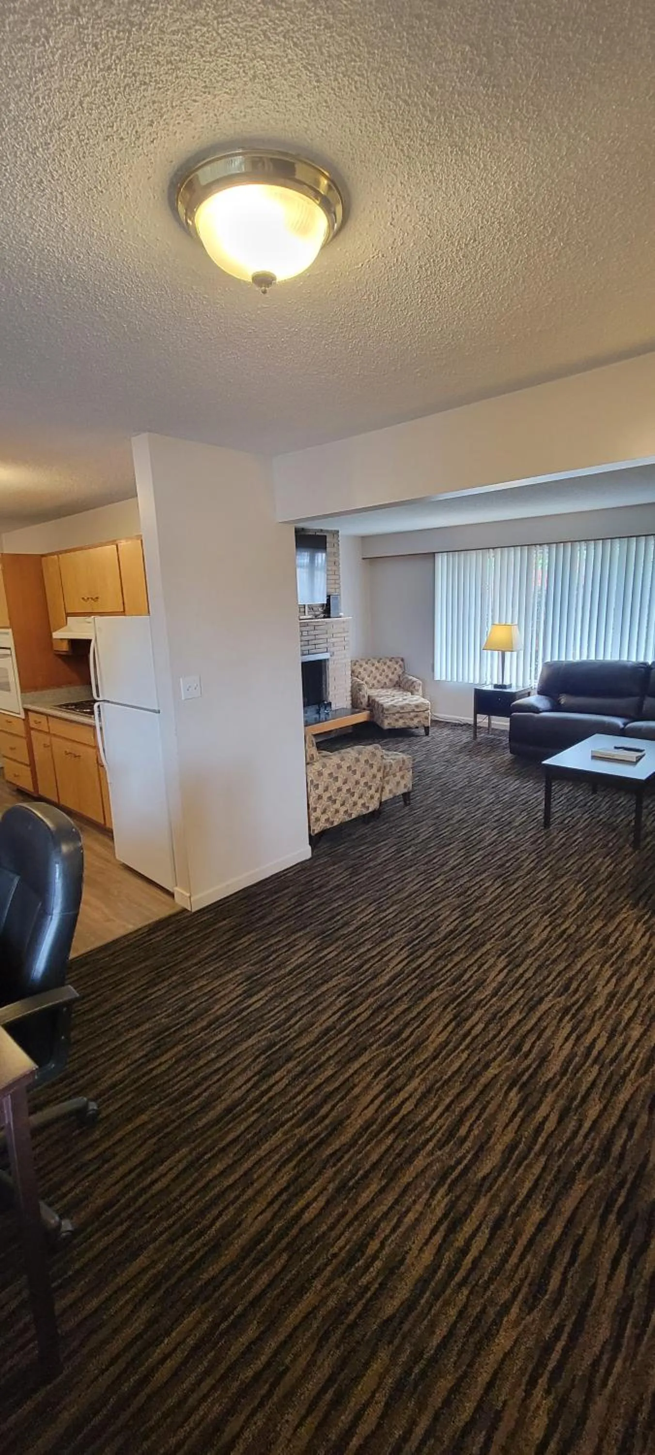 Kitchen or kitchenette in Recreation Inn and Suites Kelowna