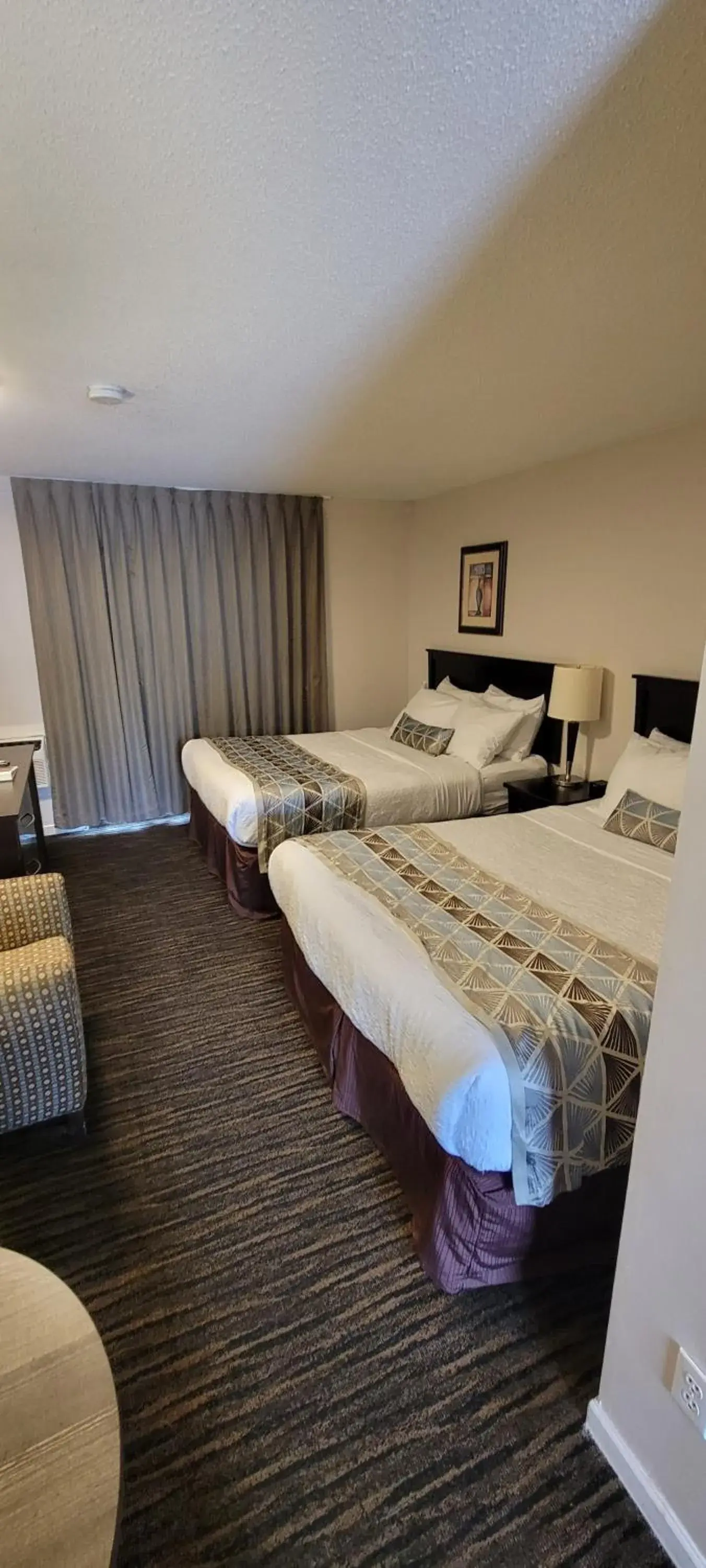 Standard Room, 2 Queen Beds, Kitchenette (Non-Pet Friendly) in Recreation Inn and Suites Kelowna Standard Room, 2 Queen Beds, Kitchenette (Non-Pet Friendly) in Recreation Inn and Suites Kelowna