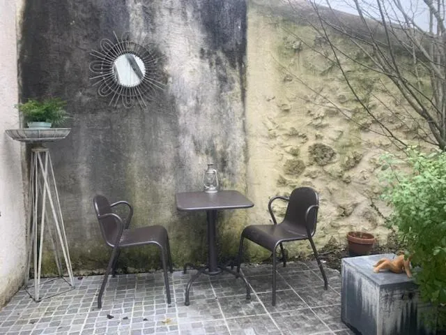 Les Troglos de la Tufolière