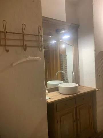 Les Troglos de la Tufolière