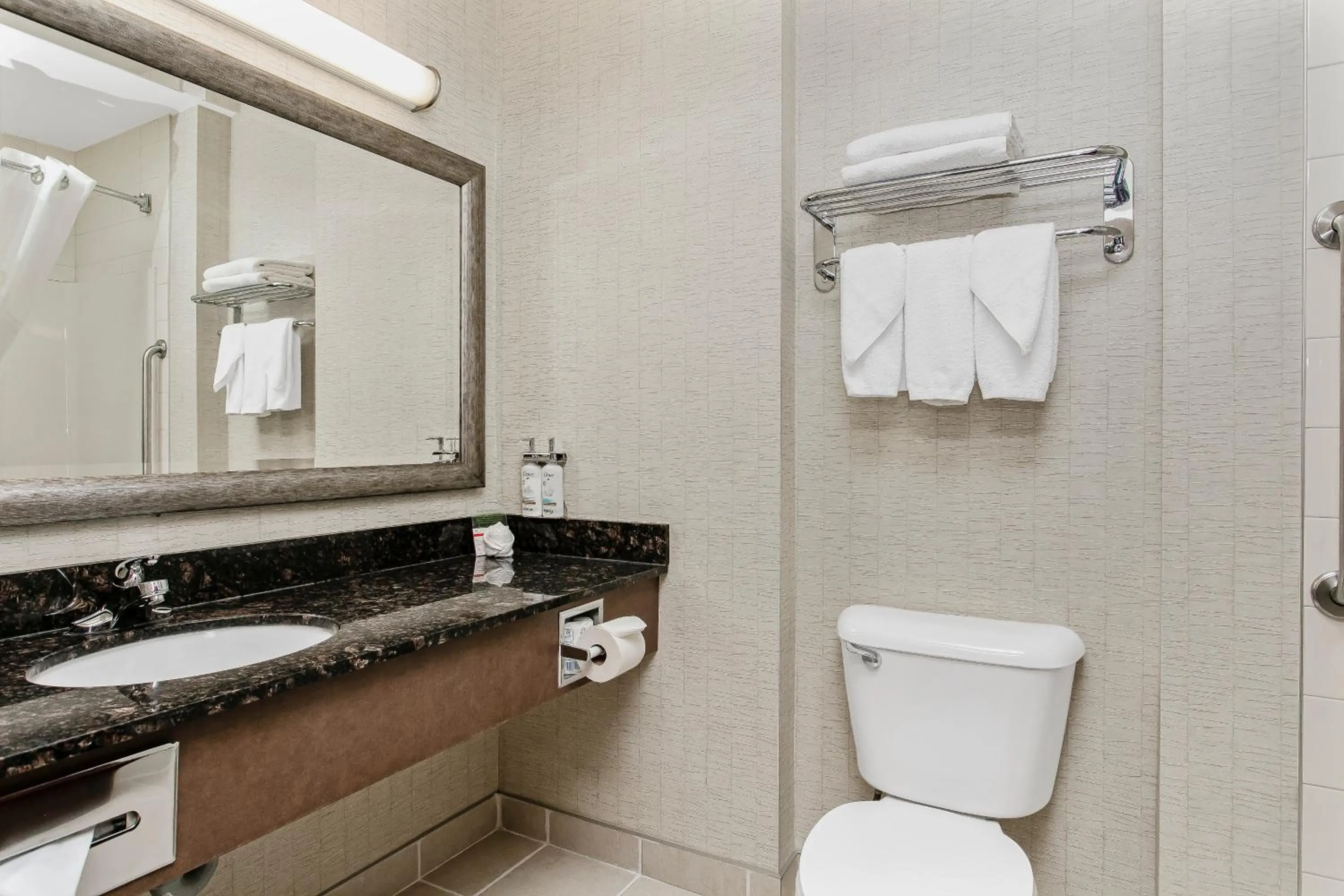 Holiday Inn & Suites Lloydminster by IHG