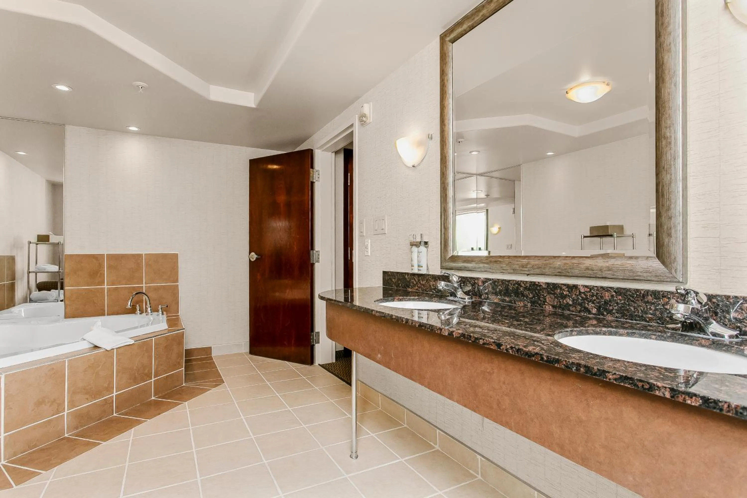 Holiday Inn & Suites Lloydminster by IHG