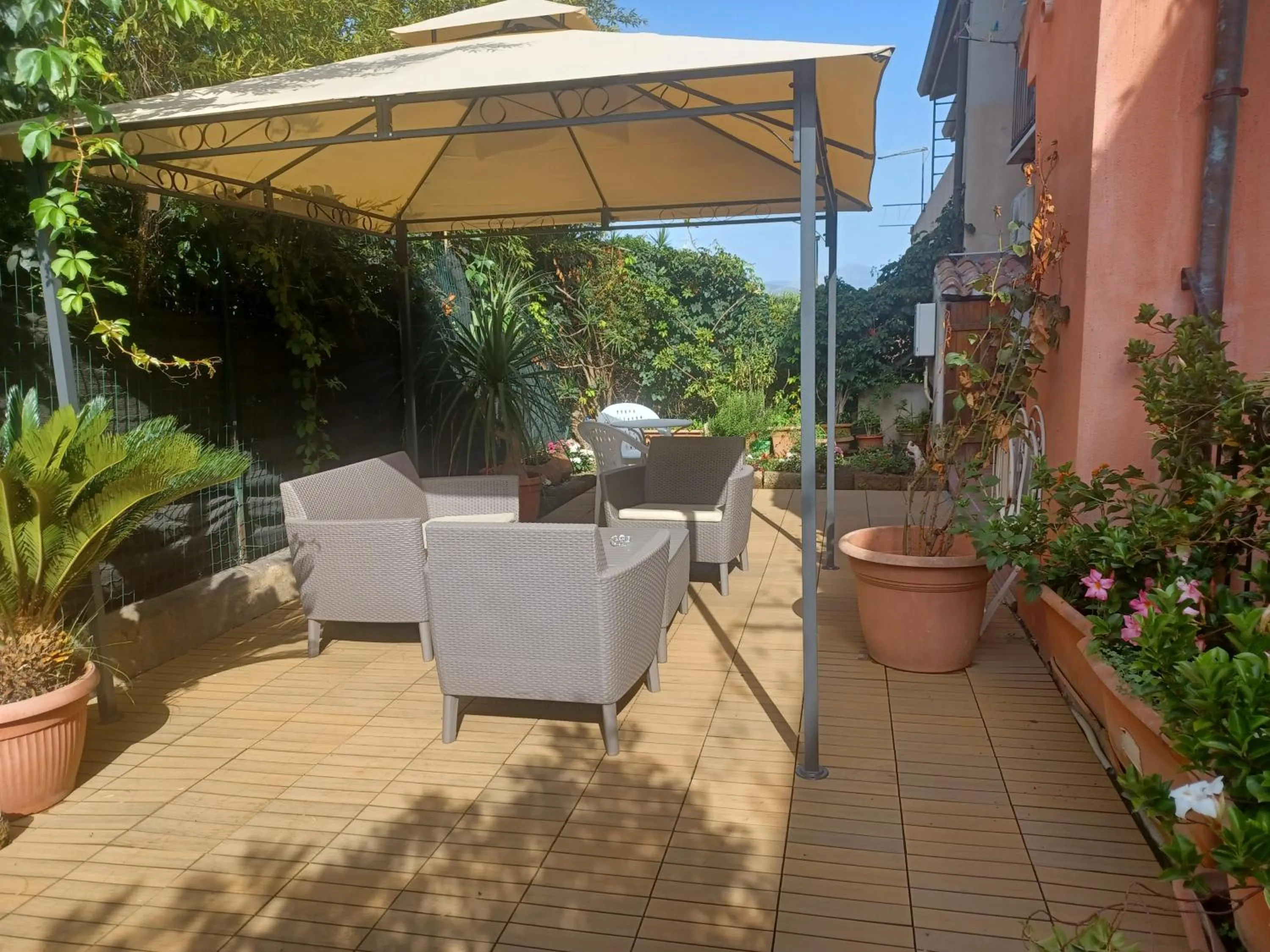 Garden view in Casa Vacanza Porto Frailis già Porto Frailis B&B