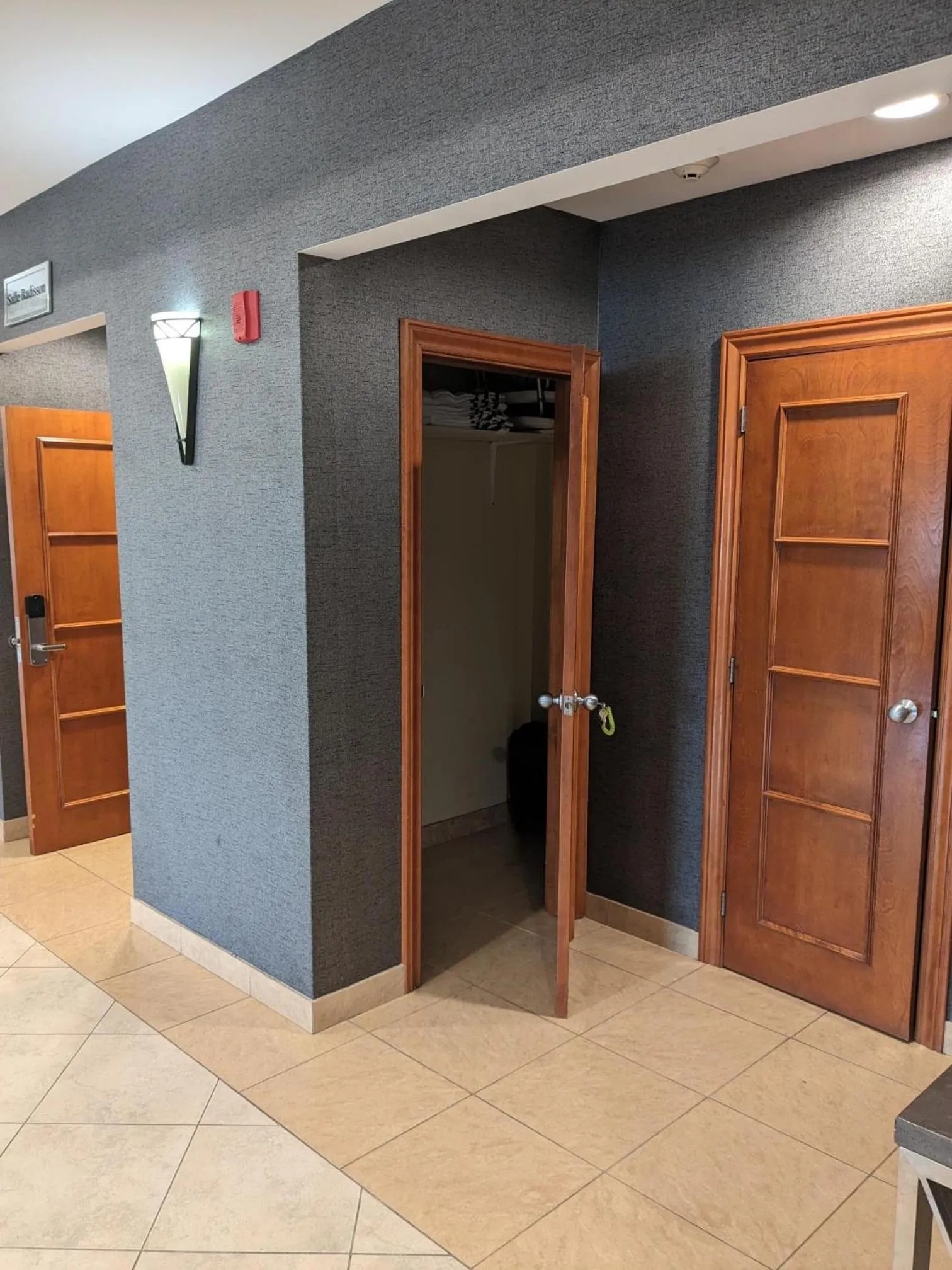 storage in Auberge Royal Versailles