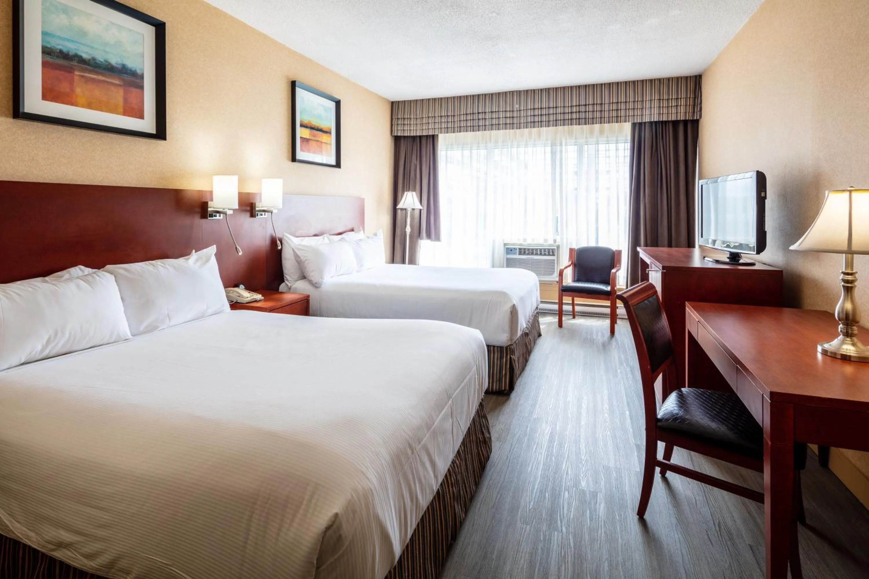 Bedroom, Bed in Auberge Royal Versailles