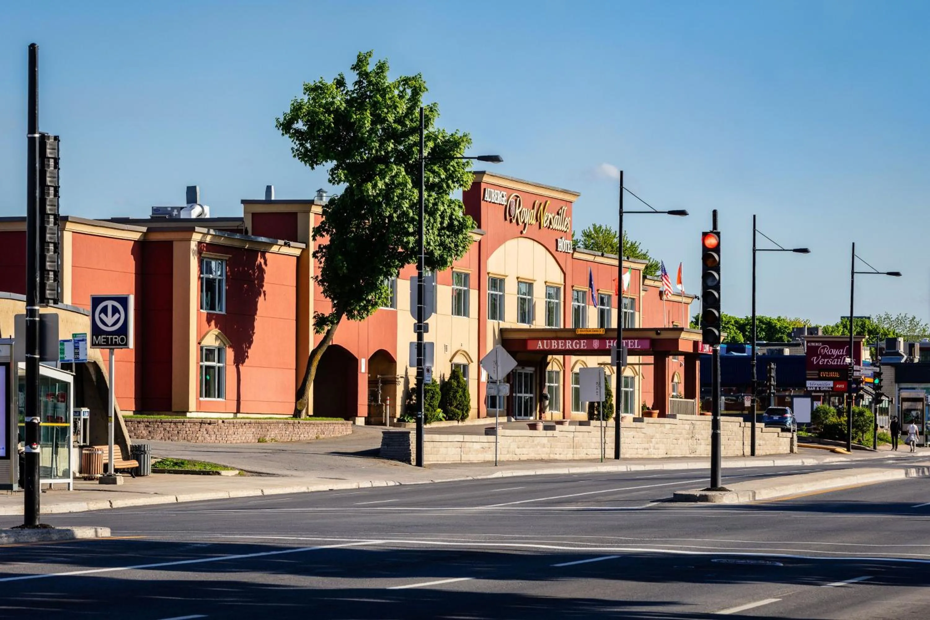 Property building in Auberge Royal Versailles