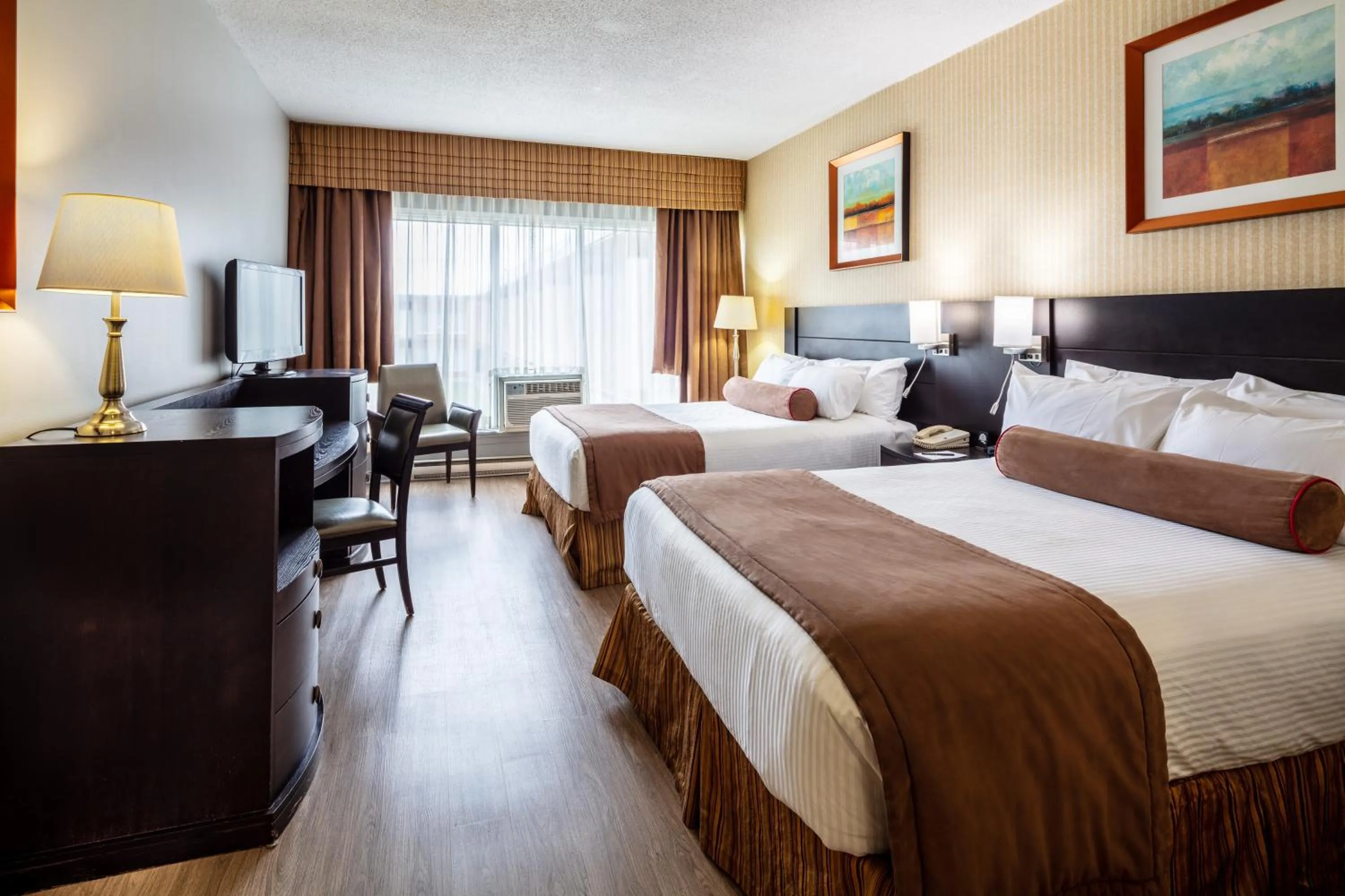 Bedroom, Bed in Auberge Royal Versailles