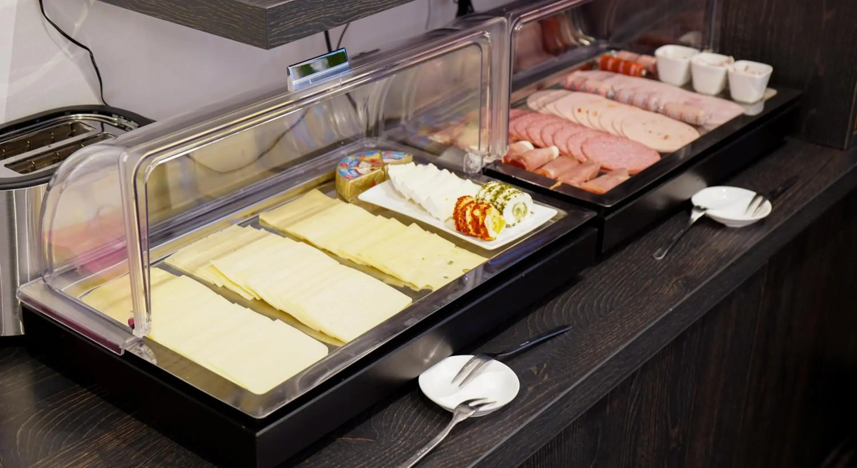 Breakfast in an Hotel GmbH Breakfast in an Hotel GmbH