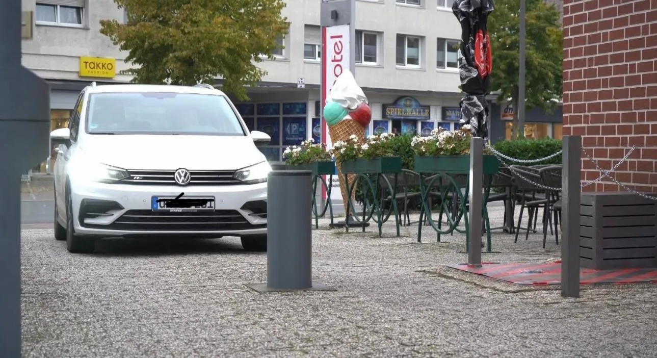 Parking in an Hotel GmbH