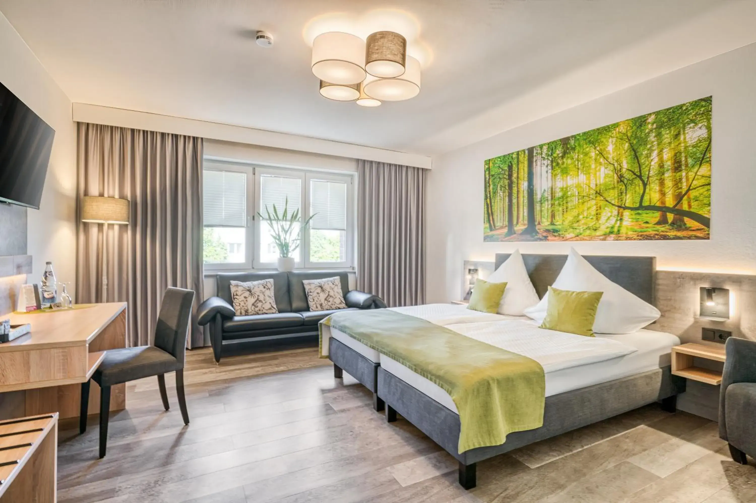 Photo of the whole room, Bed in an Hotel Photo of the whole room, Bed in an Hotel