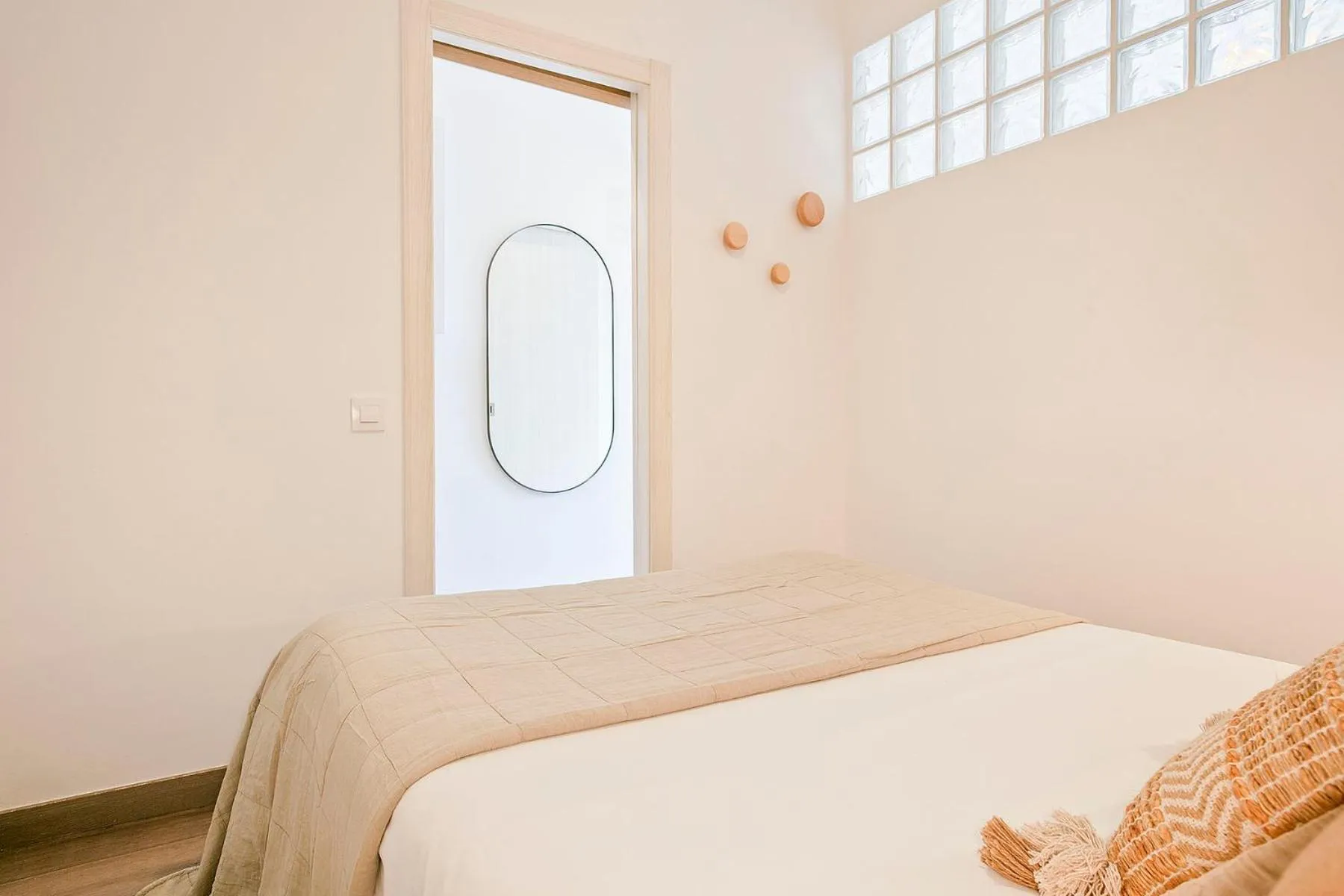 Bedroom, Bed in Citytrip Palau de la Música