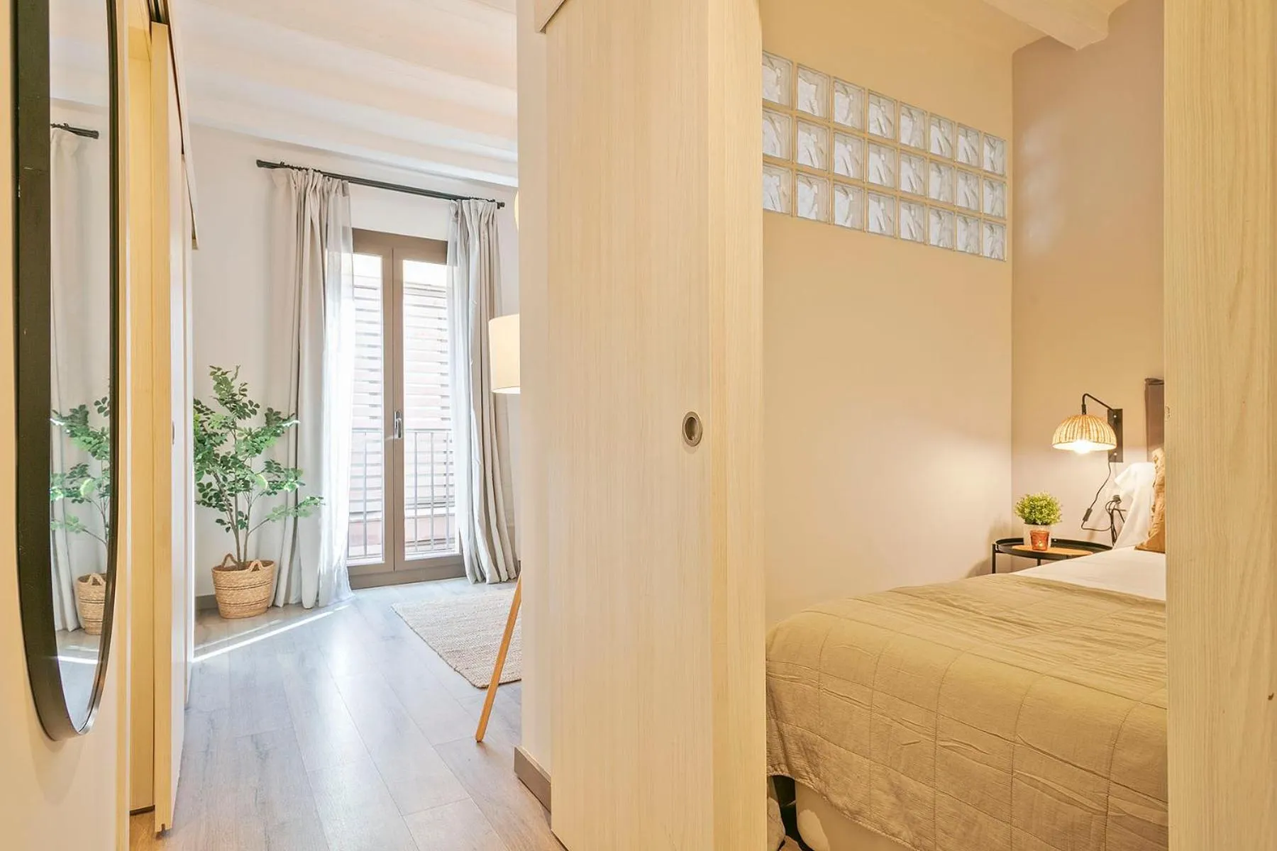 Living room, Bed in Citytrip Palau de la Música