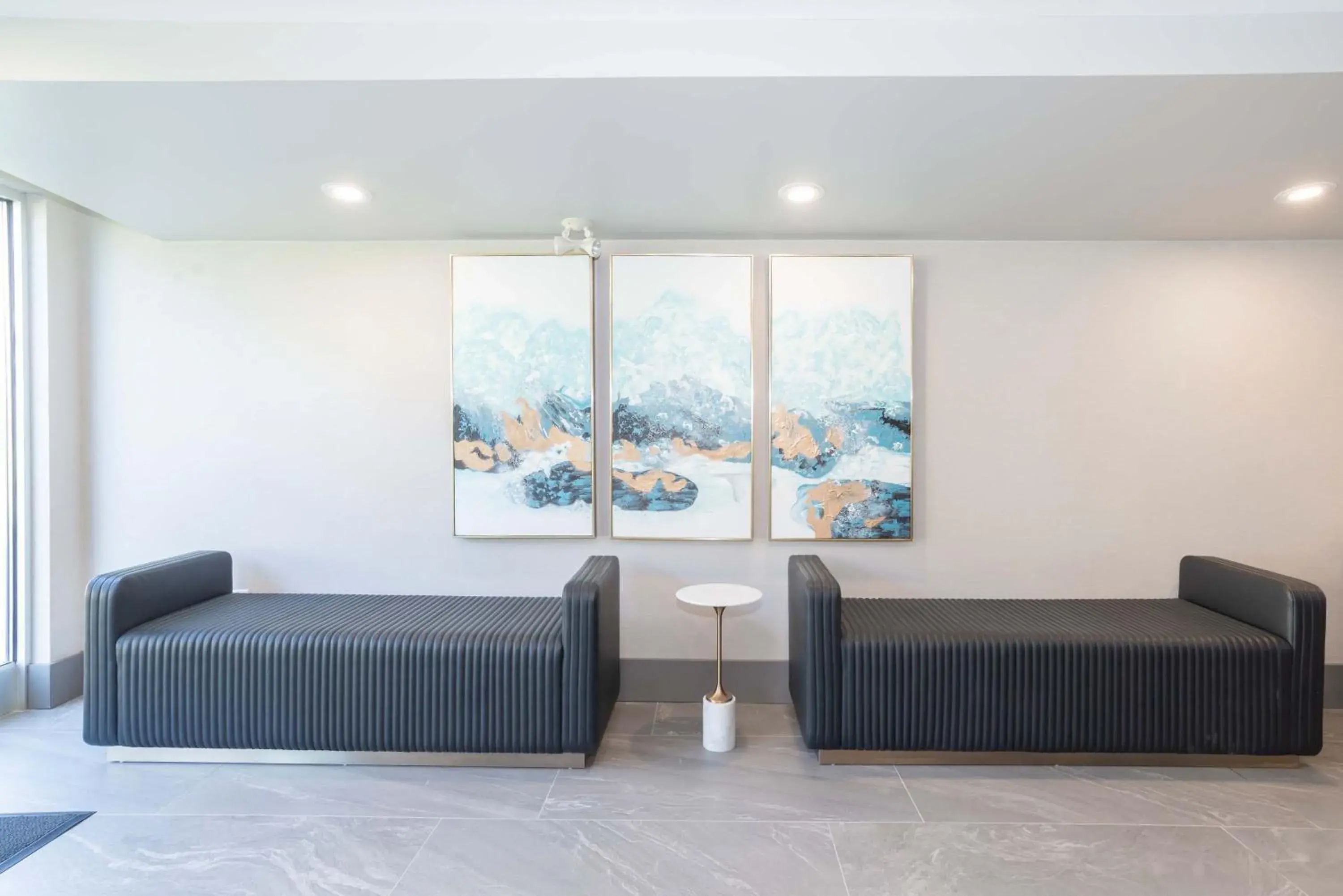 Lobby or reception in Sandman Hotel & Suites Regina Lobby or reception in Sandman Hotel & Suites Regina