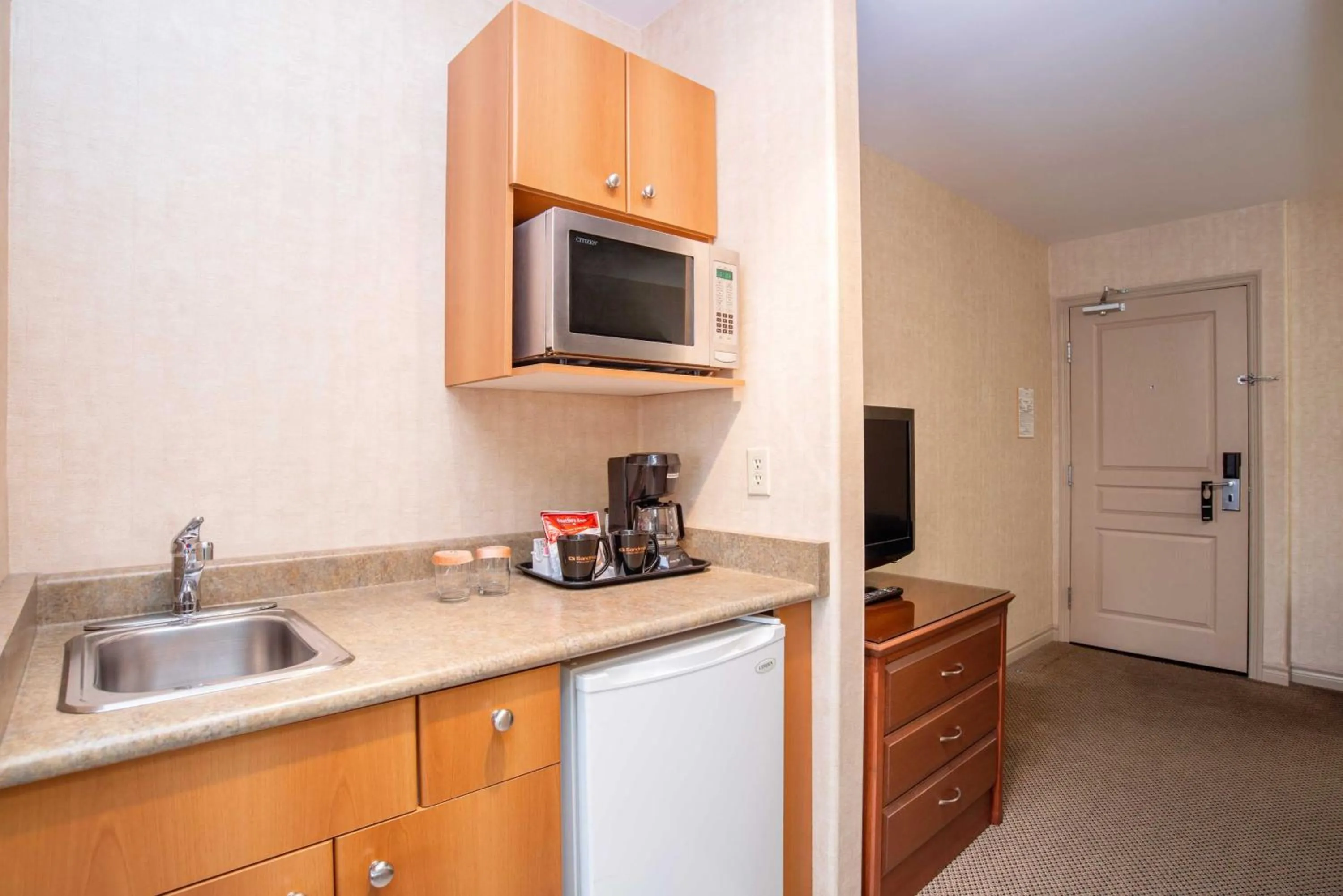 Photo of the whole room in Sandman Hotel & Suites Regina