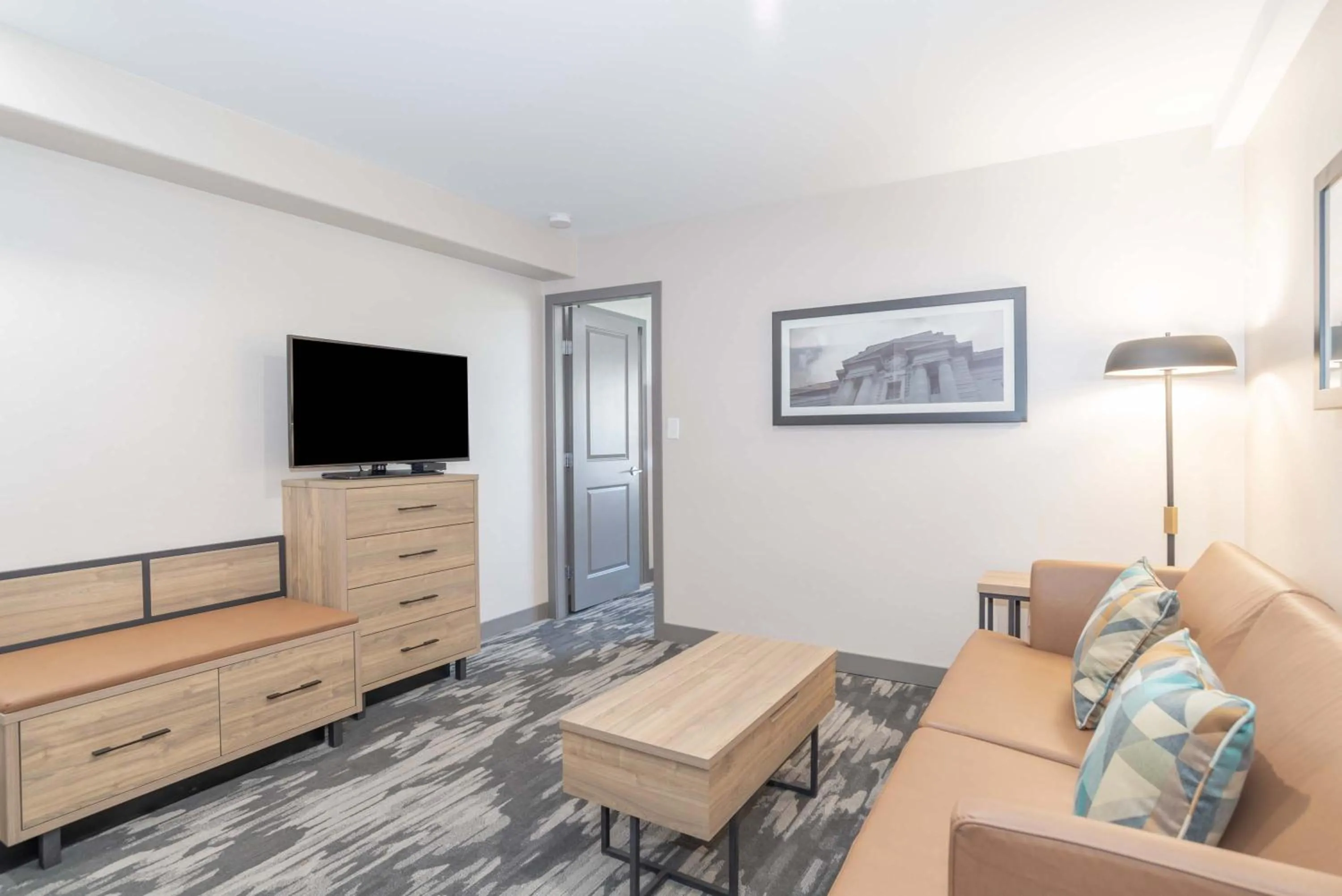 Photo of the whole room in Sandman Hotel & Suites Regina