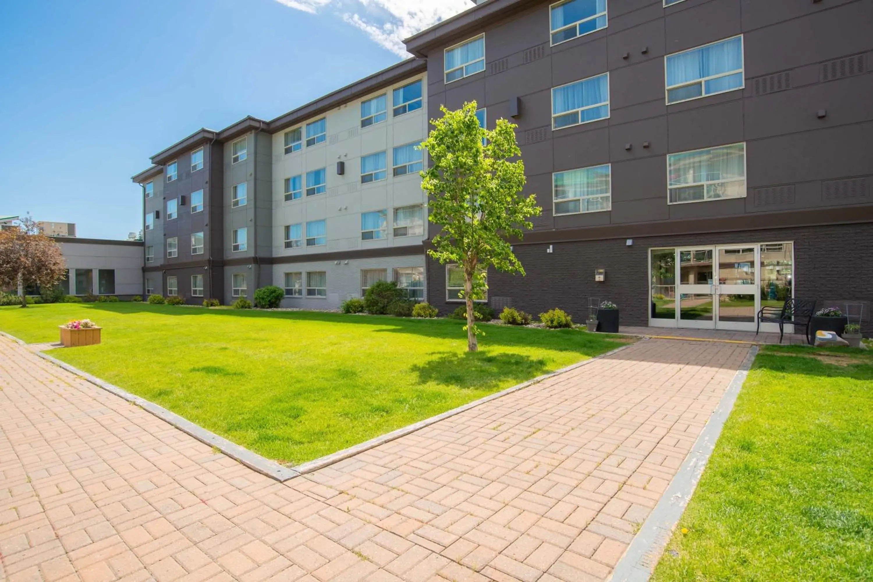 Property building in Sandman Hotel & Suites Regina Property building in Sandman Hotel & Suites Regina