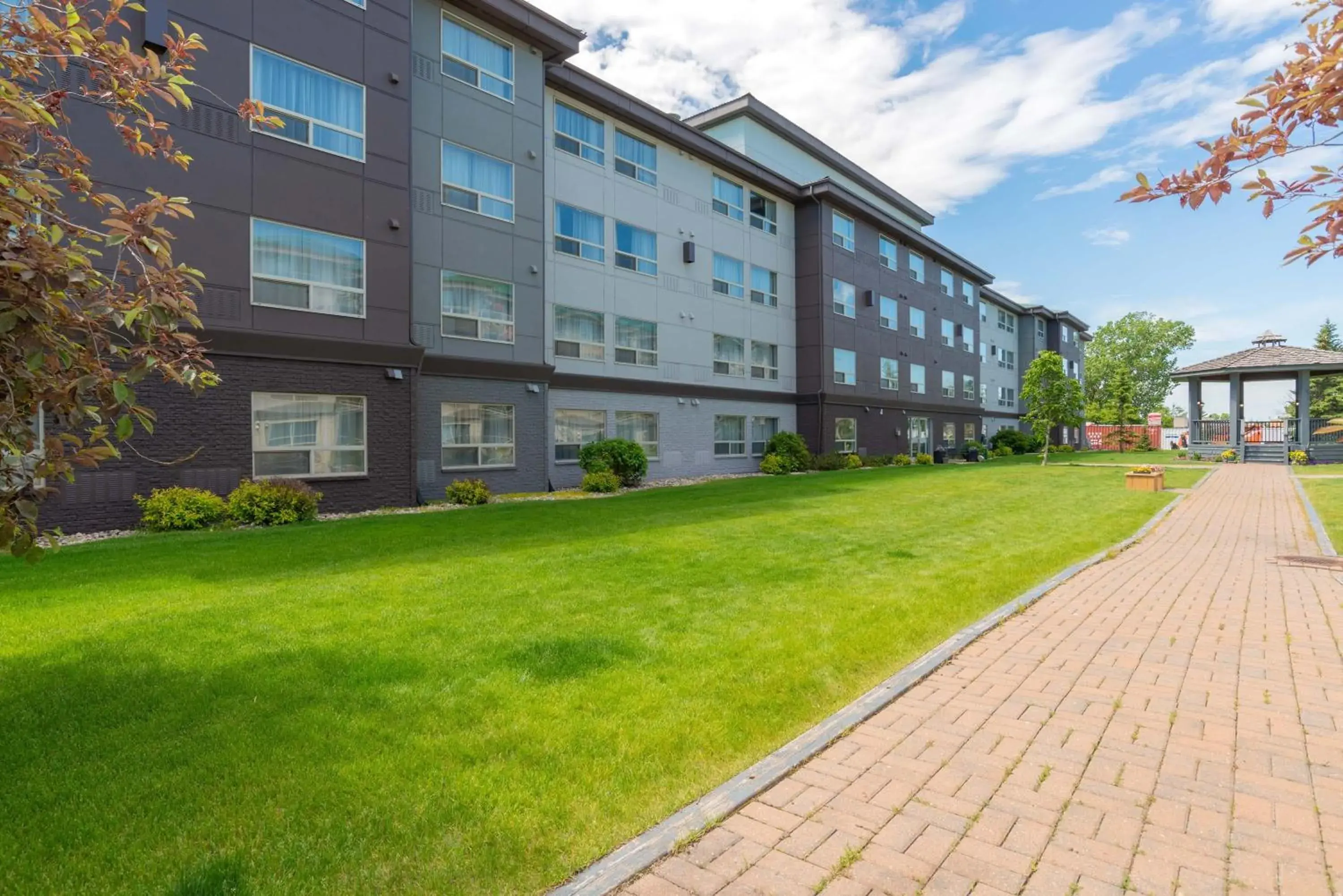 Property building in Sandman Hotel & Suites Regina Property building in Sandman Hotel & Suites Regina