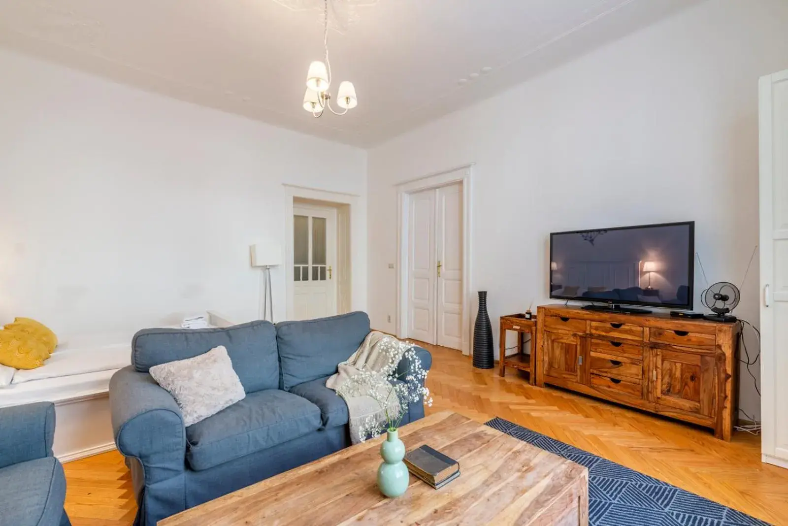 Three Room Apartment in Old Town Square Apartments Three Room Apartment in Old Town Square Apartments