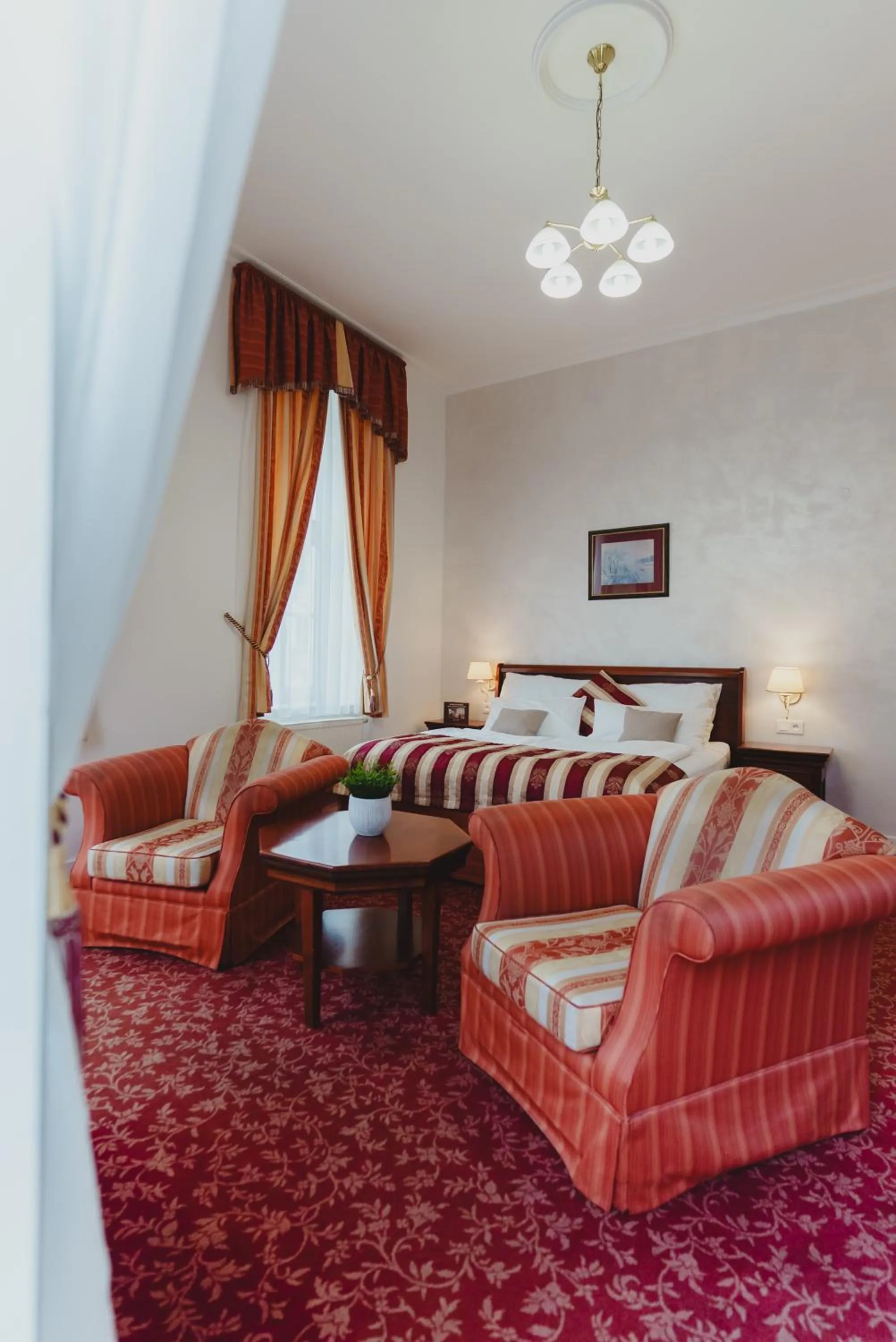 Bed in Hotel Ontario