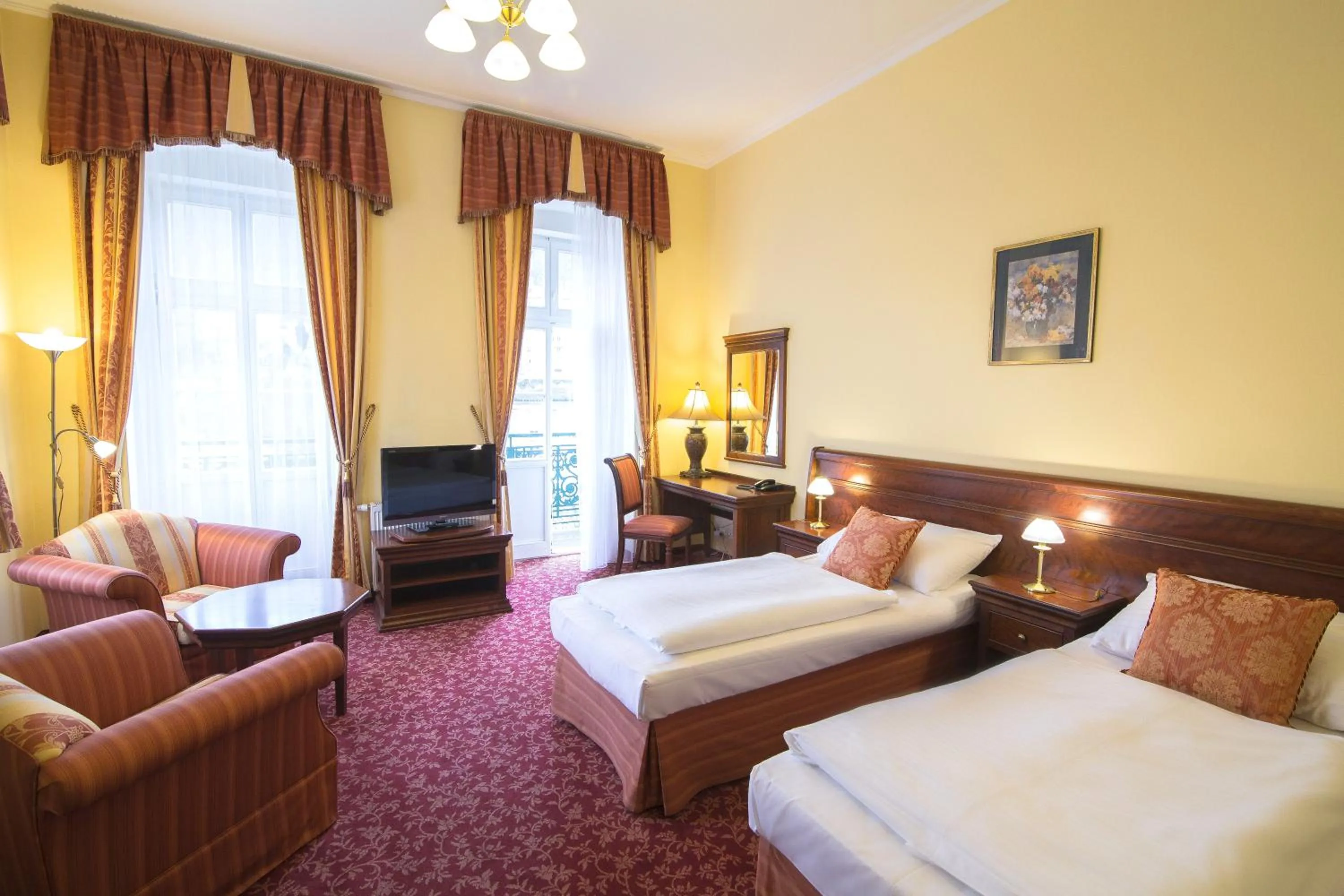 Living room, Bed in Hotel Ontario