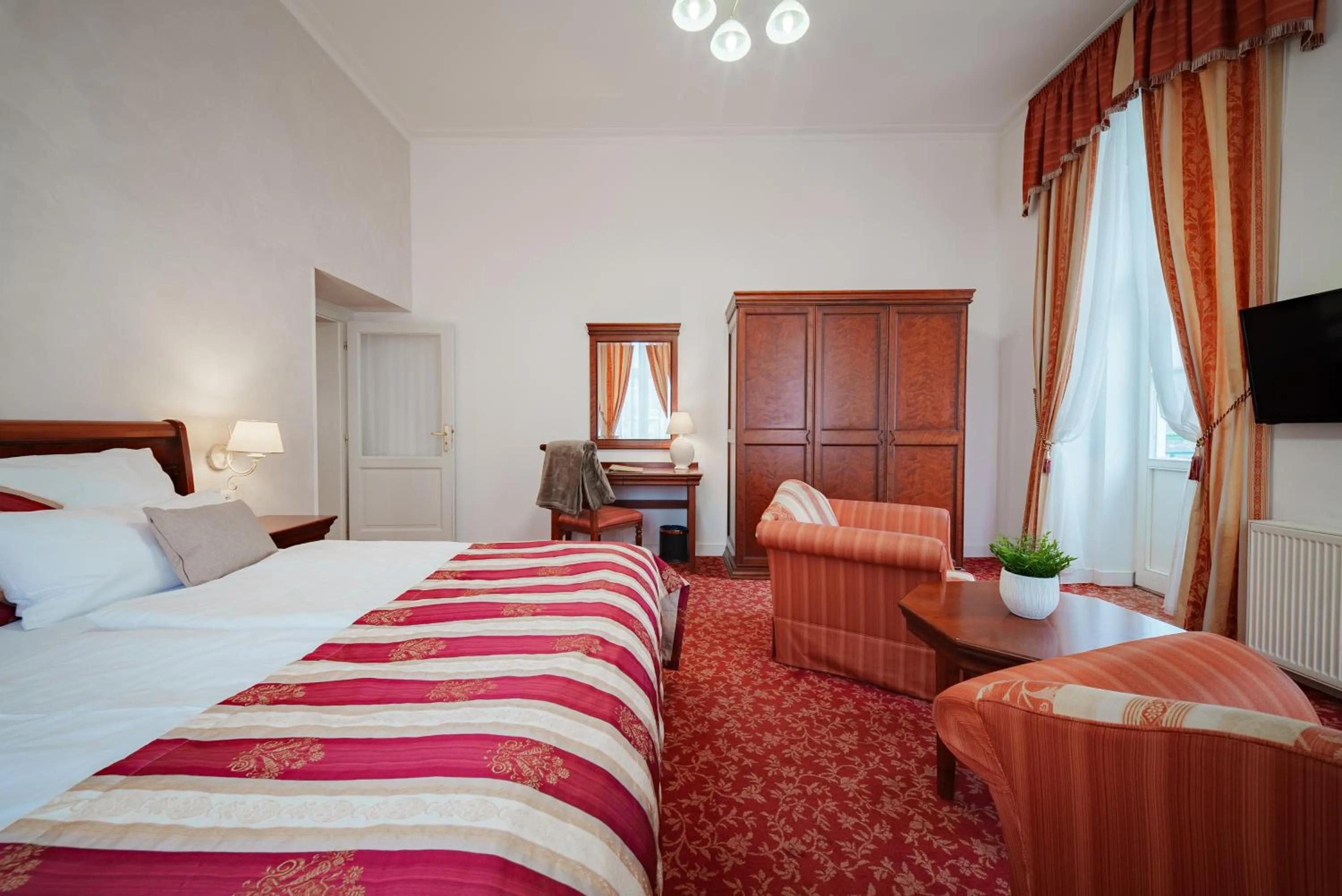 Bed in Hotel Ontario