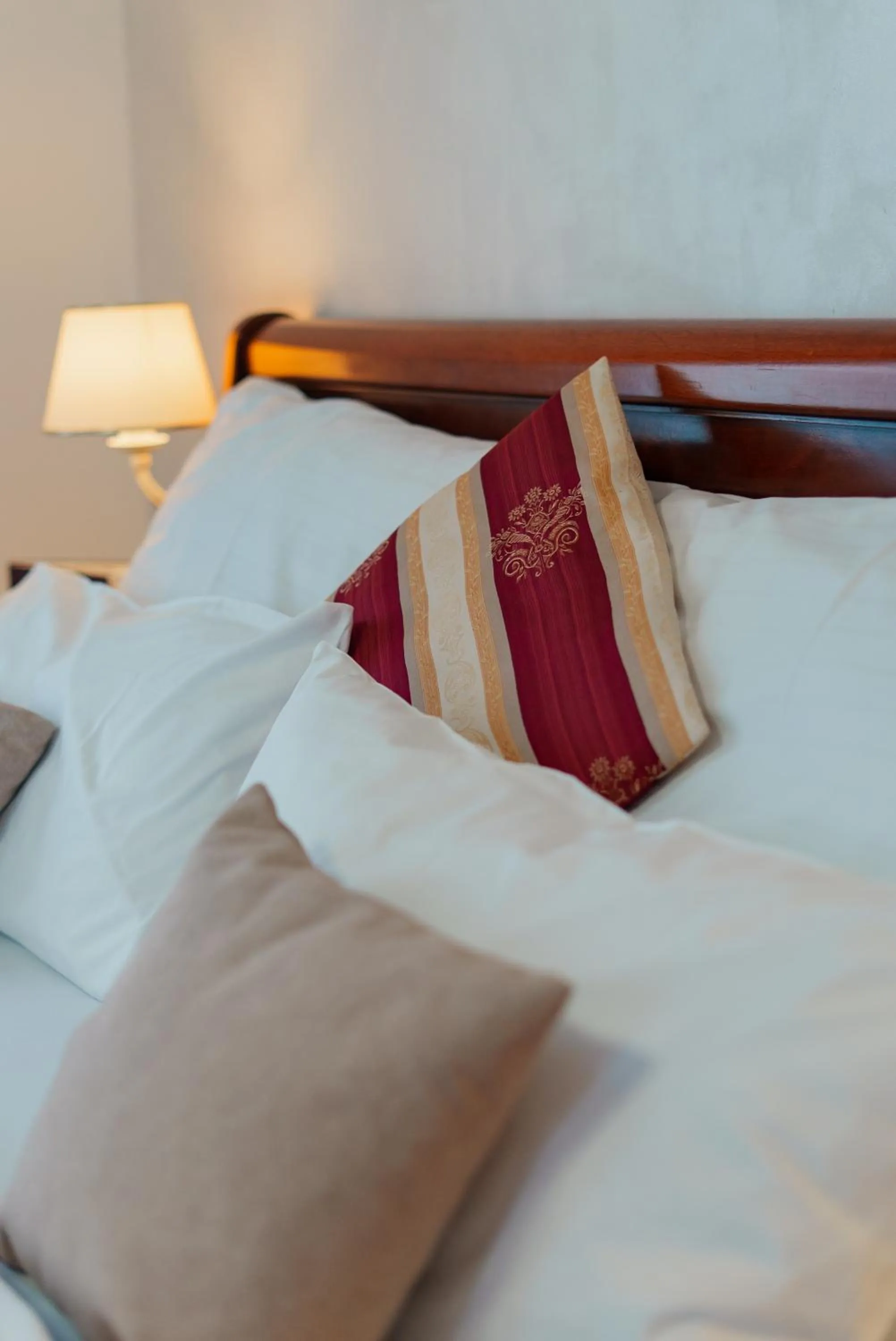 Bed in Hotel Ontario